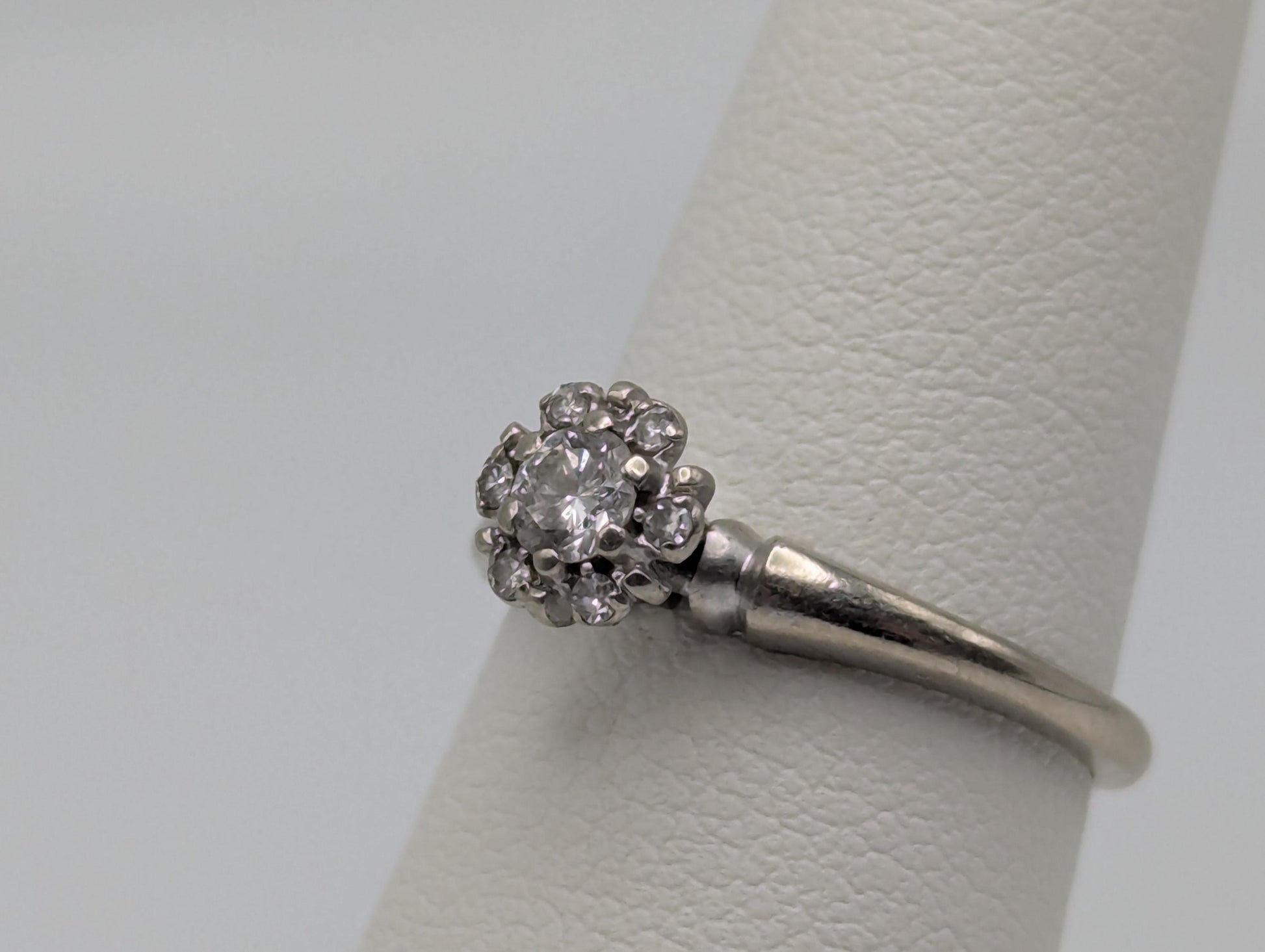 14k White Gold Diamond Flower Ring Promise Engagement Daisy Wedding Band.