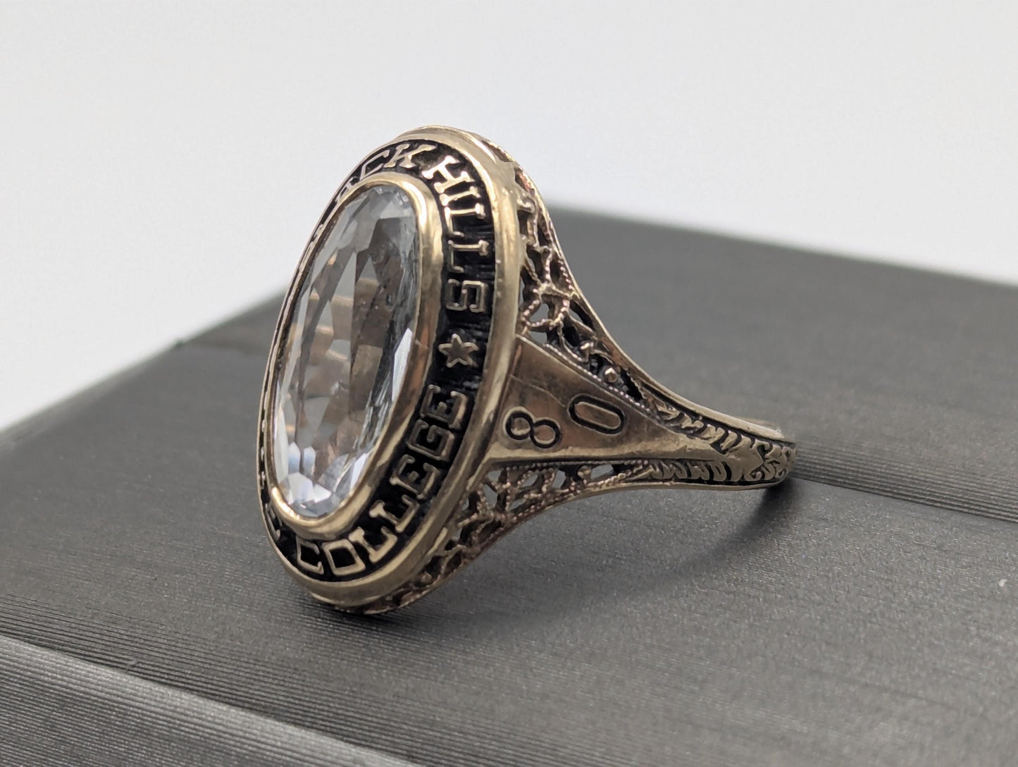 14k Vintage Solid Yellow Gold Spinel 1980 Black Hill State College School Ring. Pinky Ring