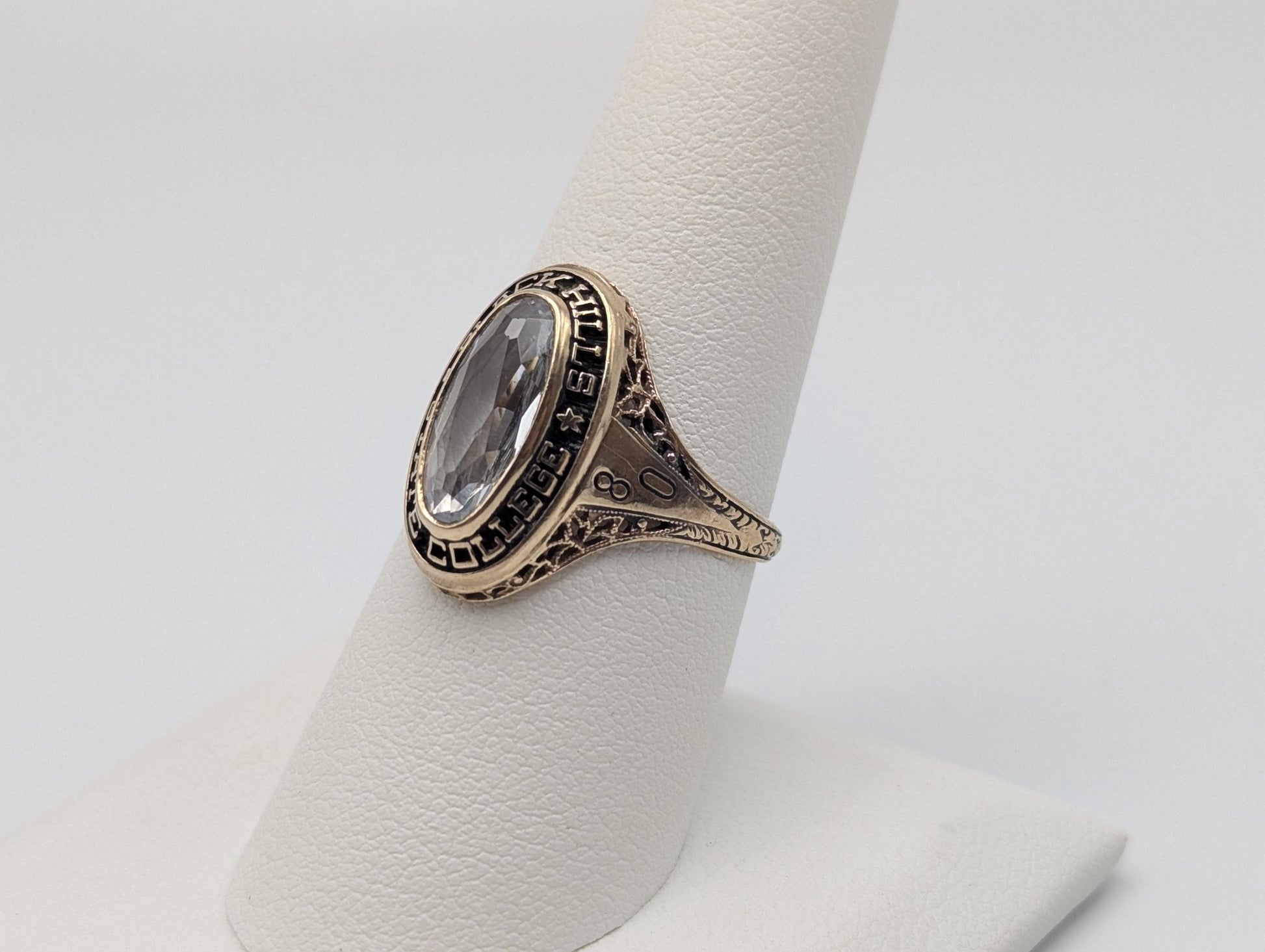 14k Vintage Solid Yellow Gold Spinel 1980 Black Hill State College School Ring. Pinky Ring