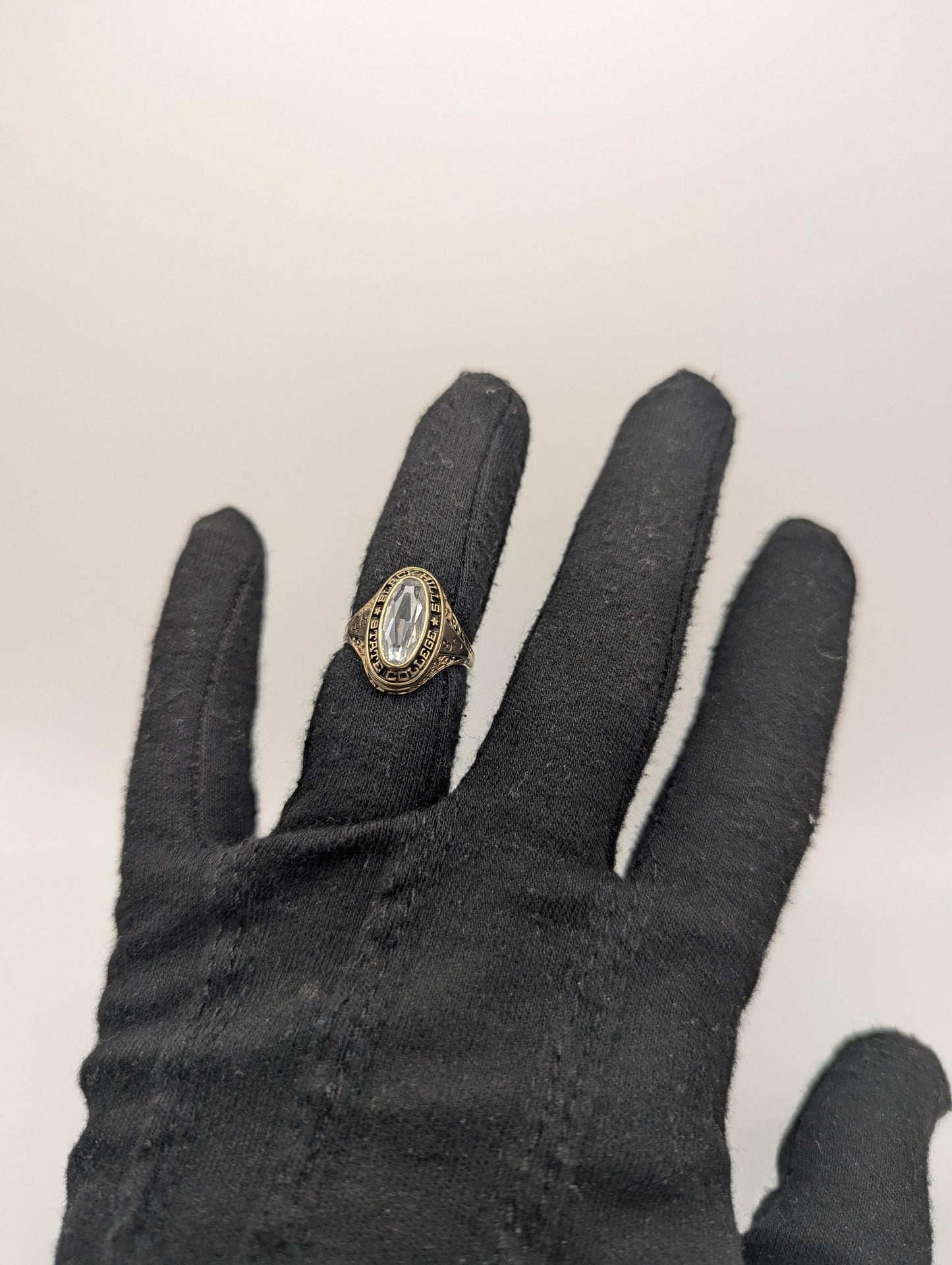 14k Vintage Solid Yellow Gold Spinel 1980 Black Hill State College School Ring. Pinky Ring