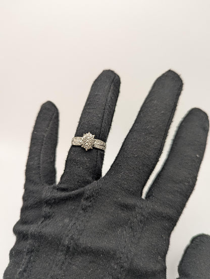 10k Diamond White Gold Diamond Cluster Wedding Engagement Ring Anniversary Ring.
