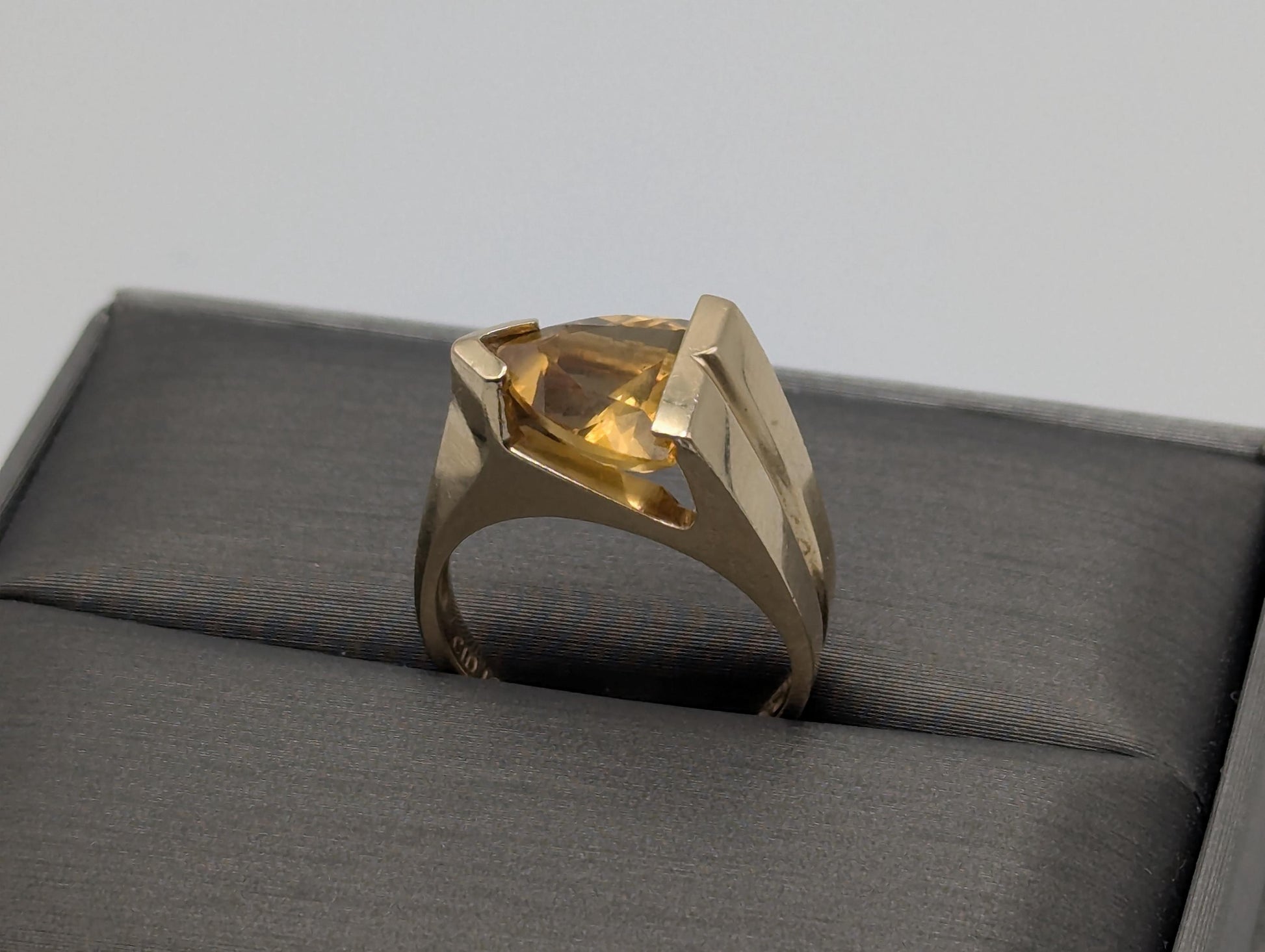14k Yellow Gold Solitare Citrine Amber Diamond Cocktail Statement Pinky Ring