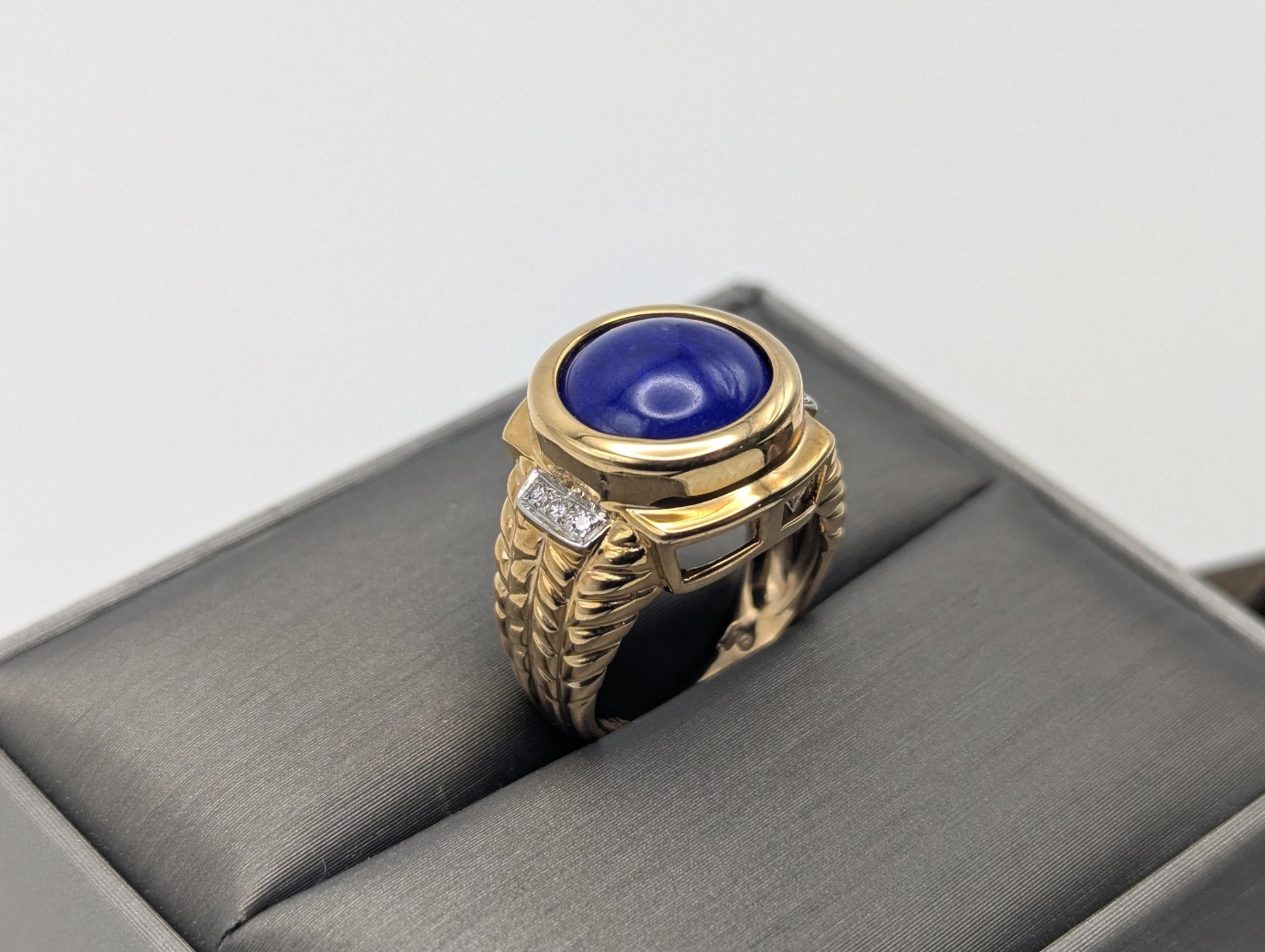 10k Yellow Heavy 6gr Lapis Lazuli Diamond Statement Ring Pinky Signet Ring