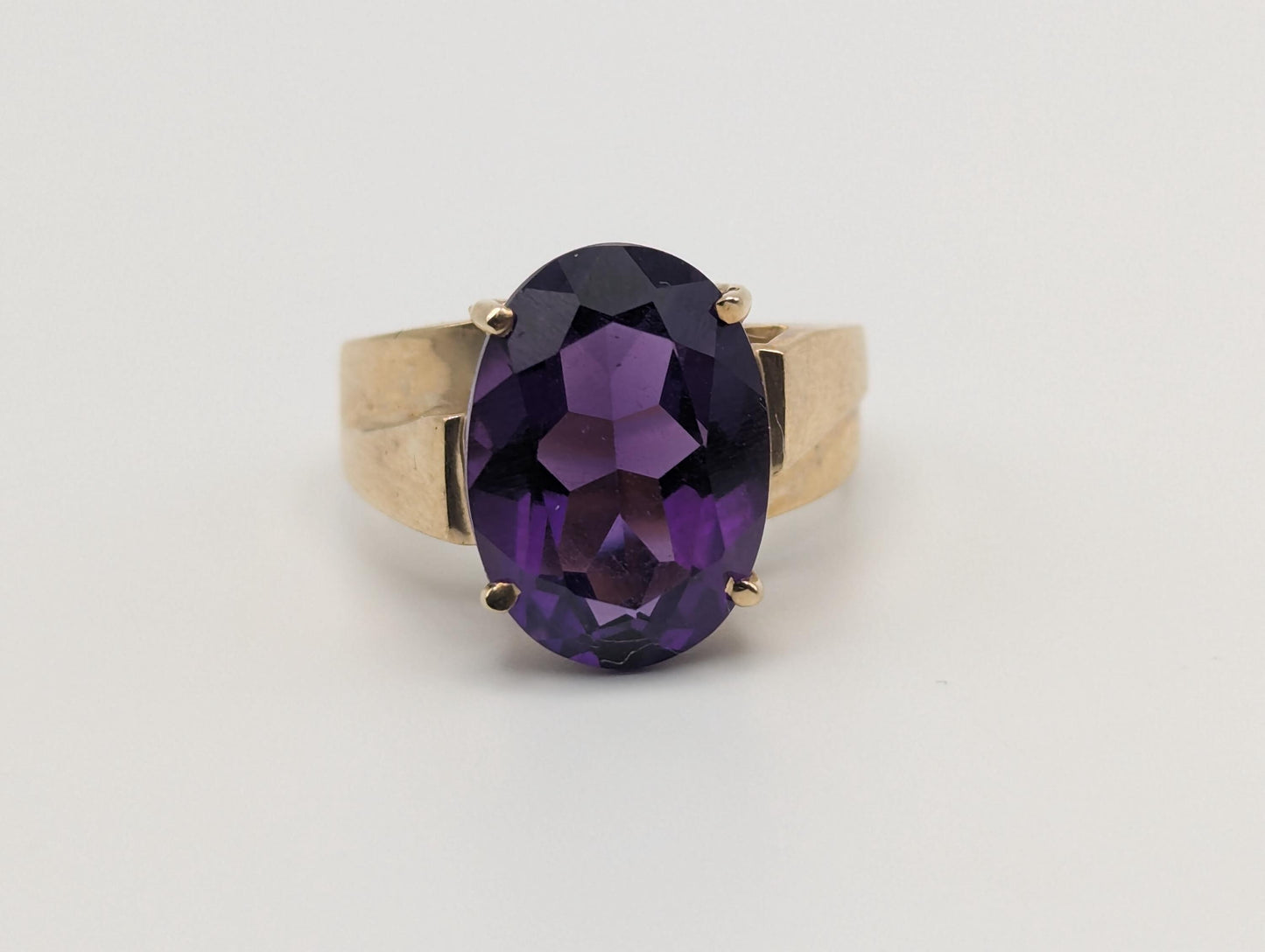 10k Gold Solitaire Purple Amethyst Stone Ring Vintage Cocktail Statement