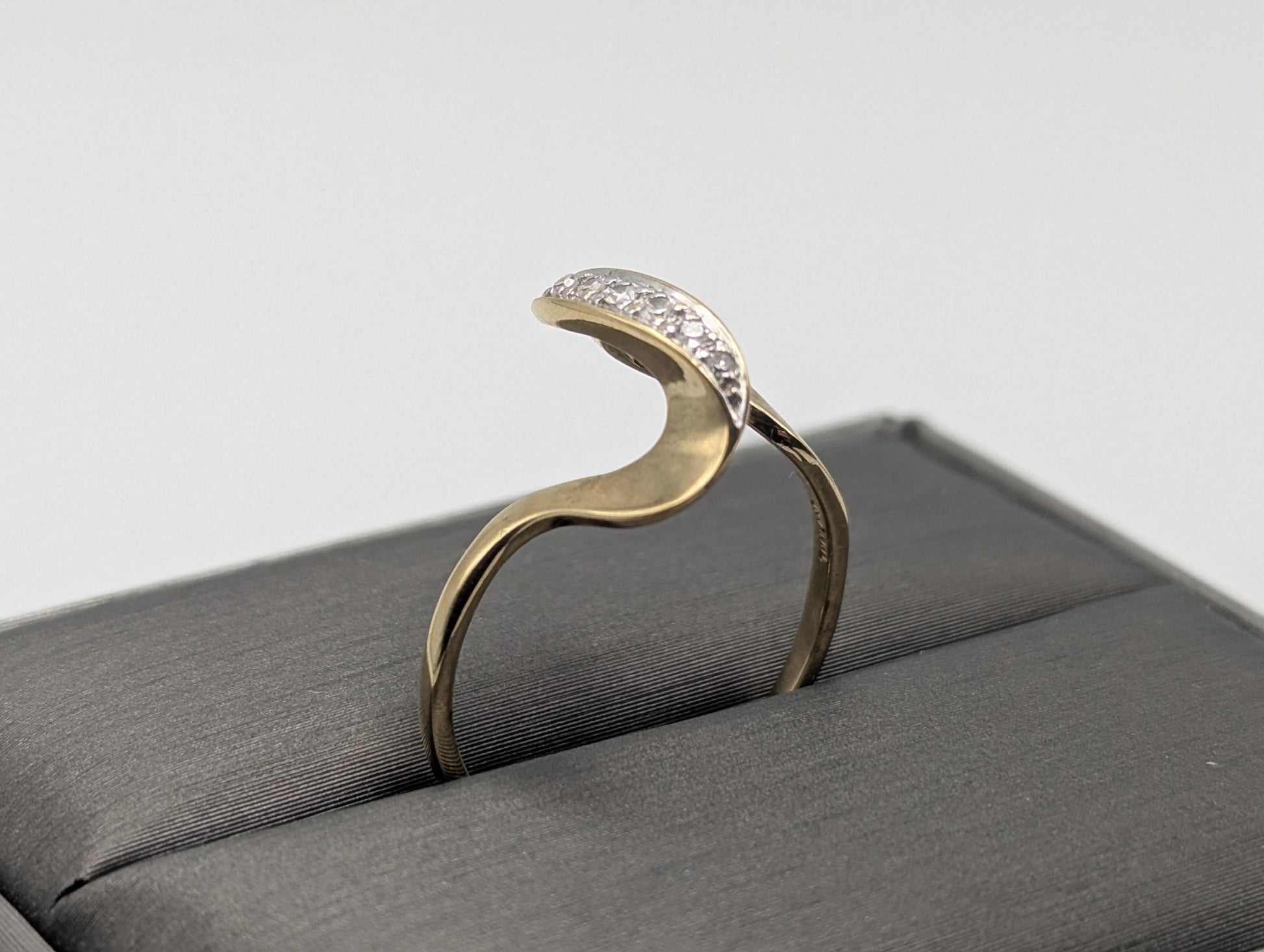 10K Yellow Gold Wave Diamond Ring Promise Love Cocktail Ring Fancy Infinity Band