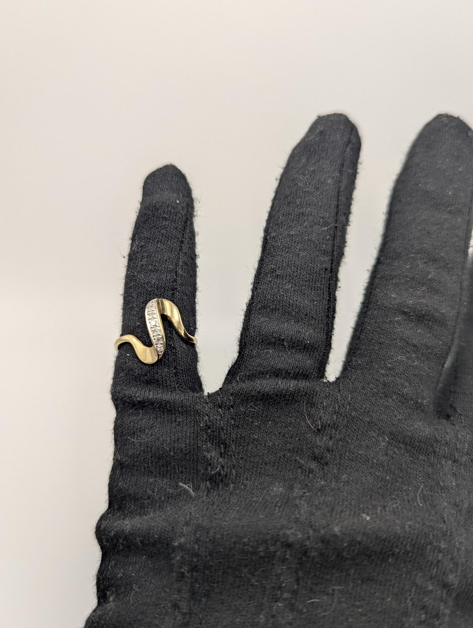 10K Yellow Gold Wave Diamond Ring Promise Love Cocktail Ring Fancy Infinity Band