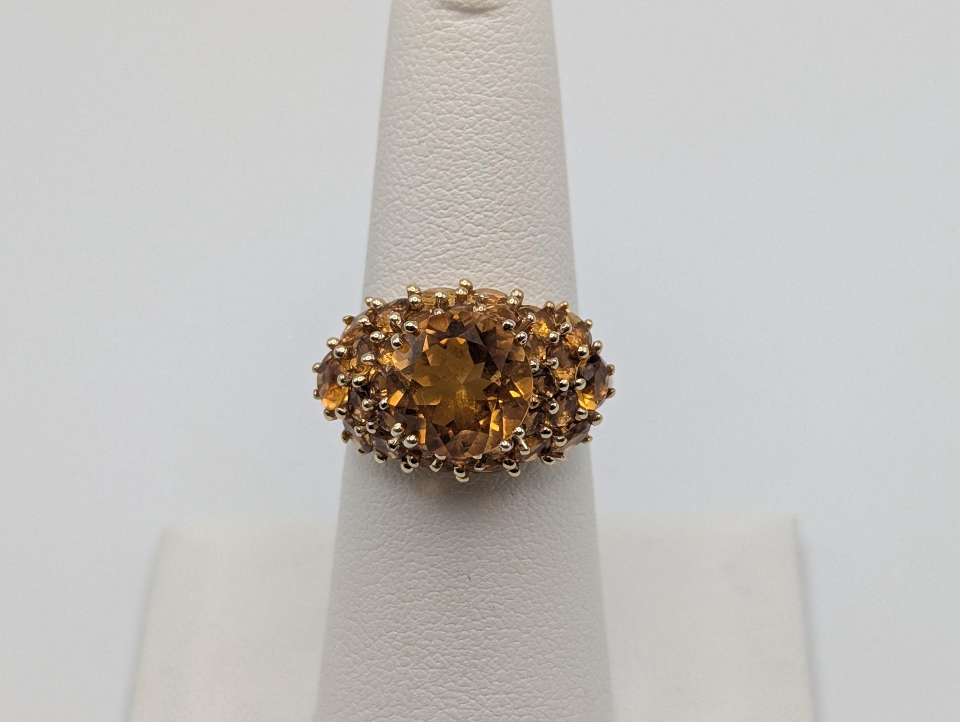 10k Yellow Gold Solitare Citrine Cluster Cocktail Ring. Statement Ring.