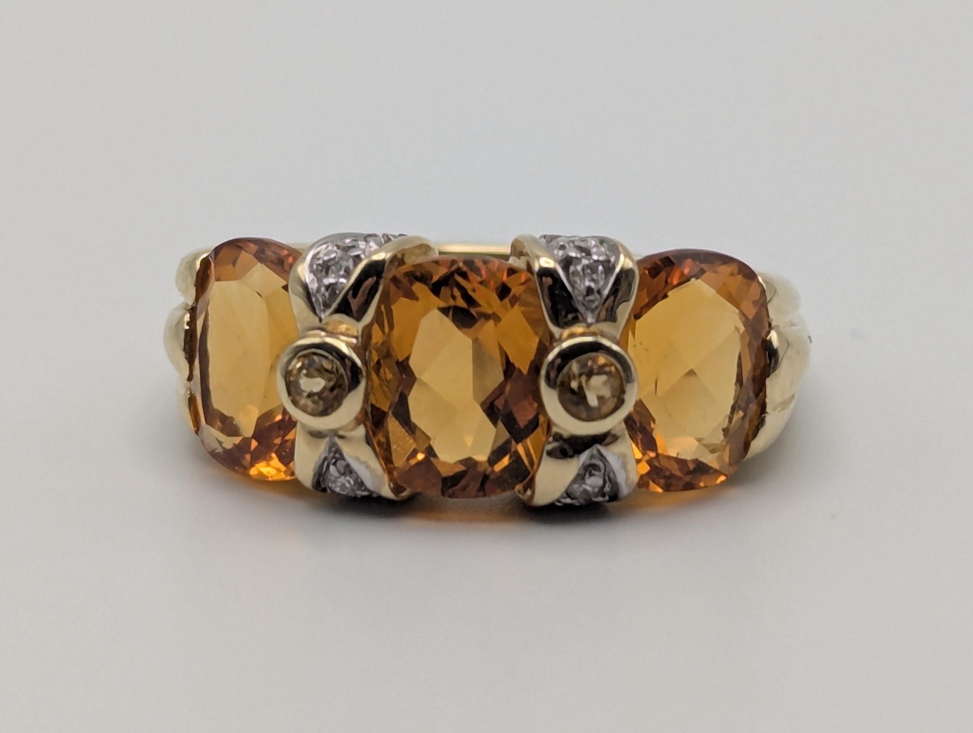 10k Yellow Gold Solitare Citrine Diamond Cocktail Ring. Statement Ring.