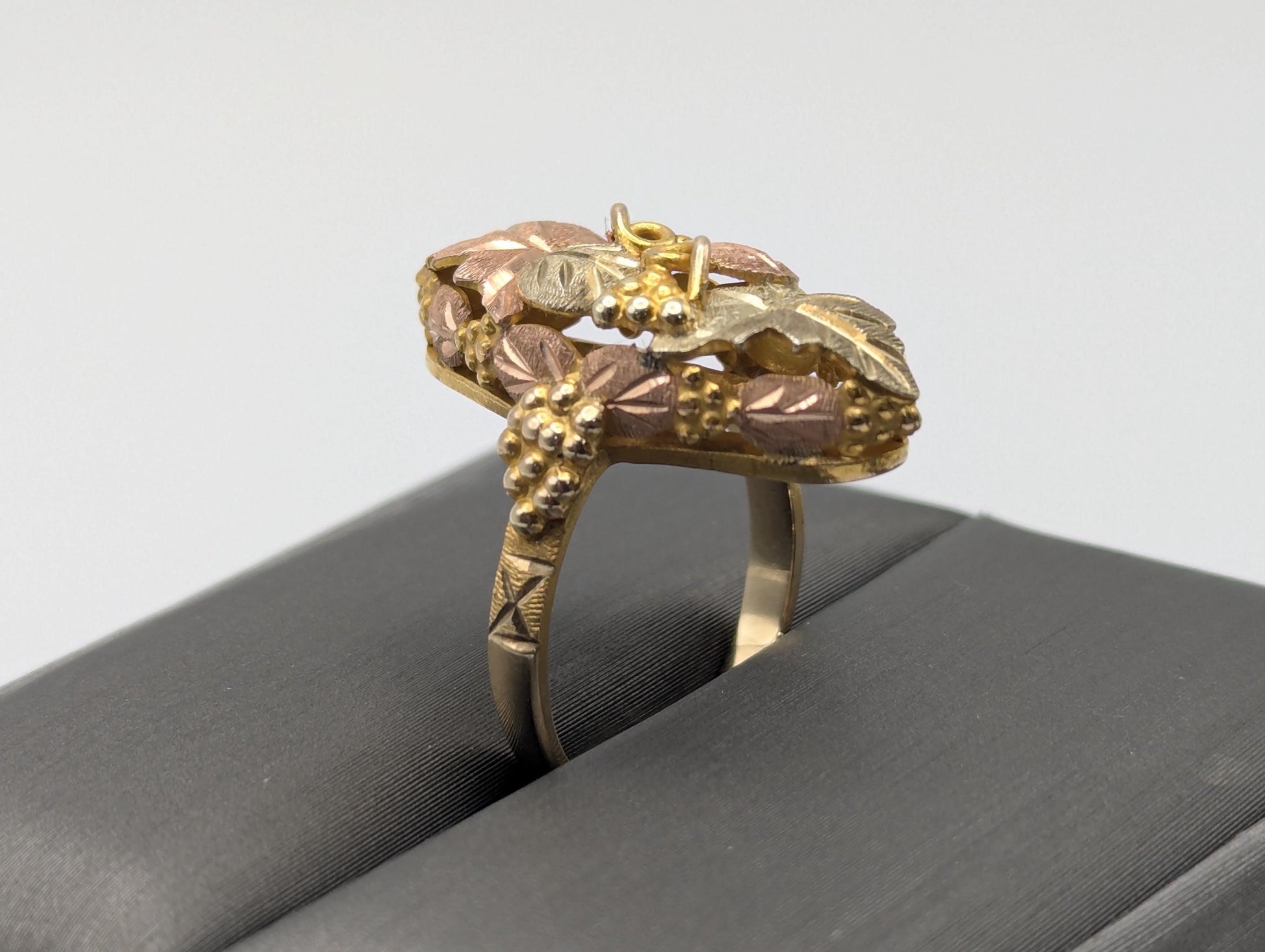 Large Black Hills Gold 10k 12k Multi-tone Signet Ring BHG Rose Gold Shield Vine Ring.