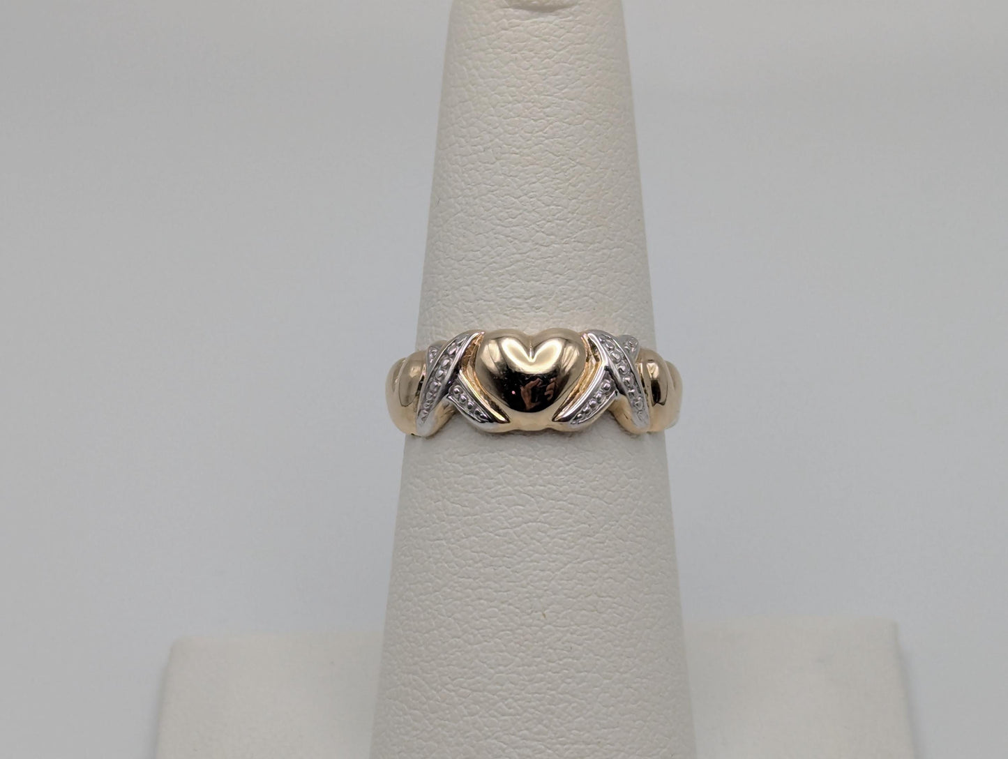 White & Yellow Gold 10k XOXO Love Design Multi Gold Heart Ring. Promise Ring.