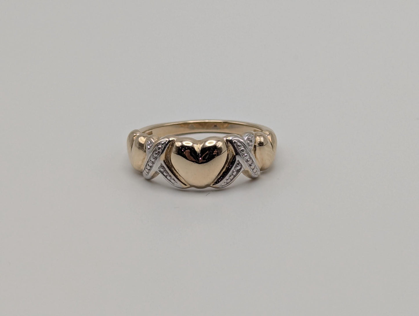 White & Yellow Gold 10k XOXO Love Design Multi Gold Heart Ring. Promise Ring.