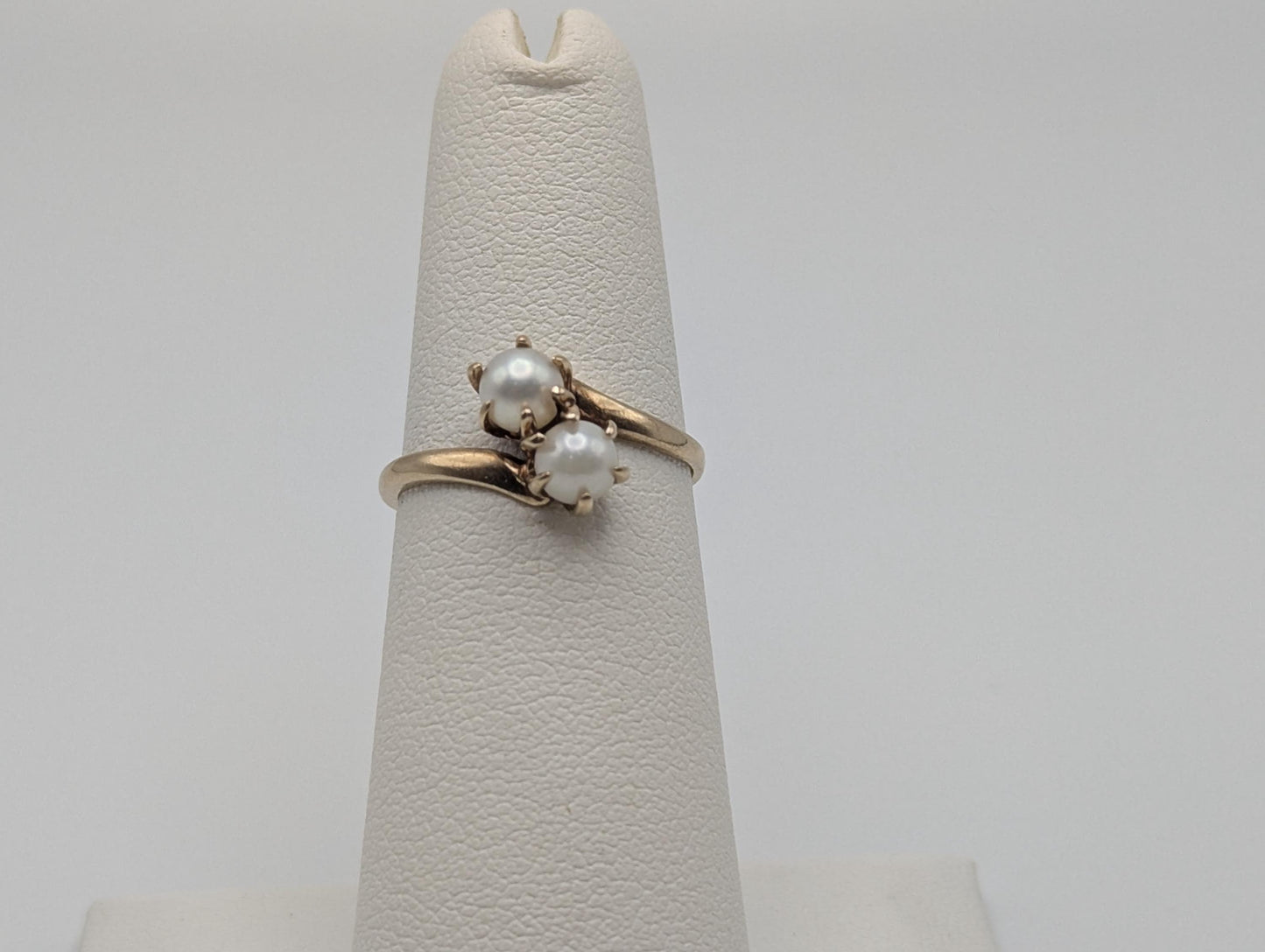 10k Yellow Gold Vintage Pearl Cluster Ring. Promise Double Pearl Ring.