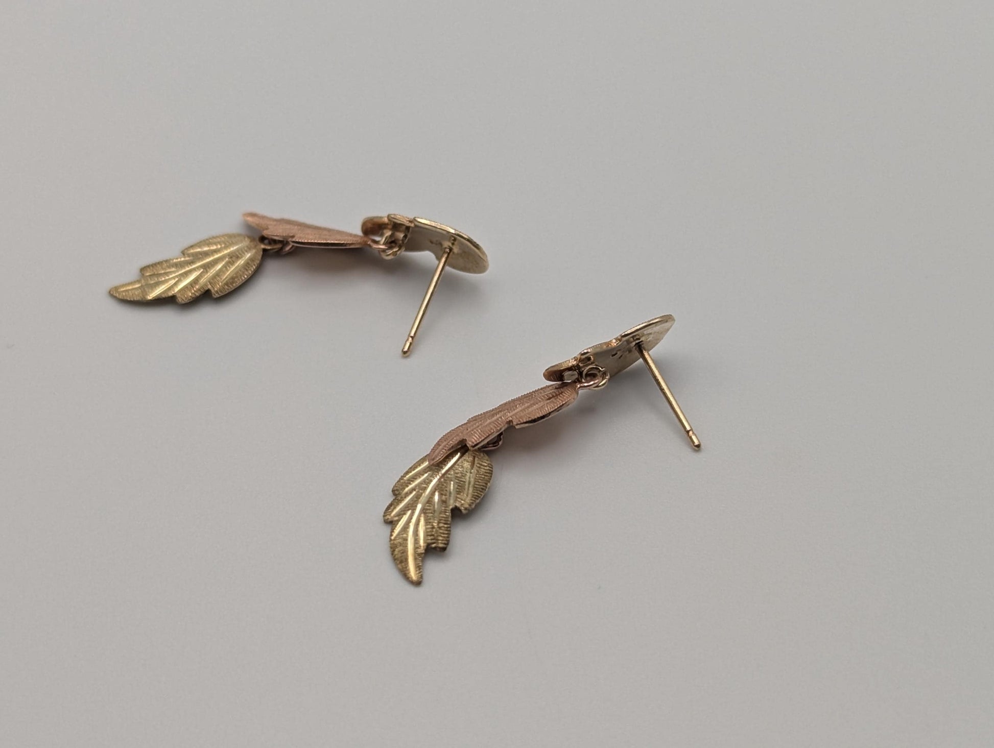 10k Black Hills Gold Traditional Gold Vine Dangle Earrings Rose Gold Black Hills Gold Trio Gold Vine Leaf Earrings