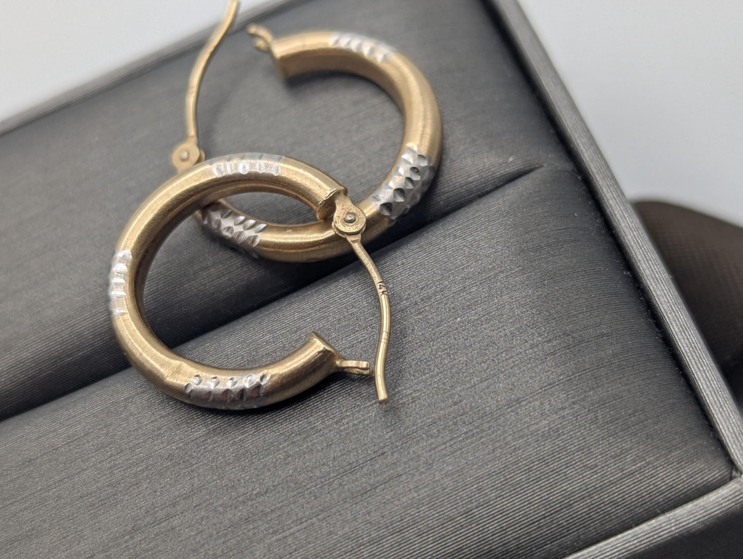 14k Vintage Two-Tone Gold Classic Etched Textured Hoop Earrings Dainty Gold Hoops Hinged