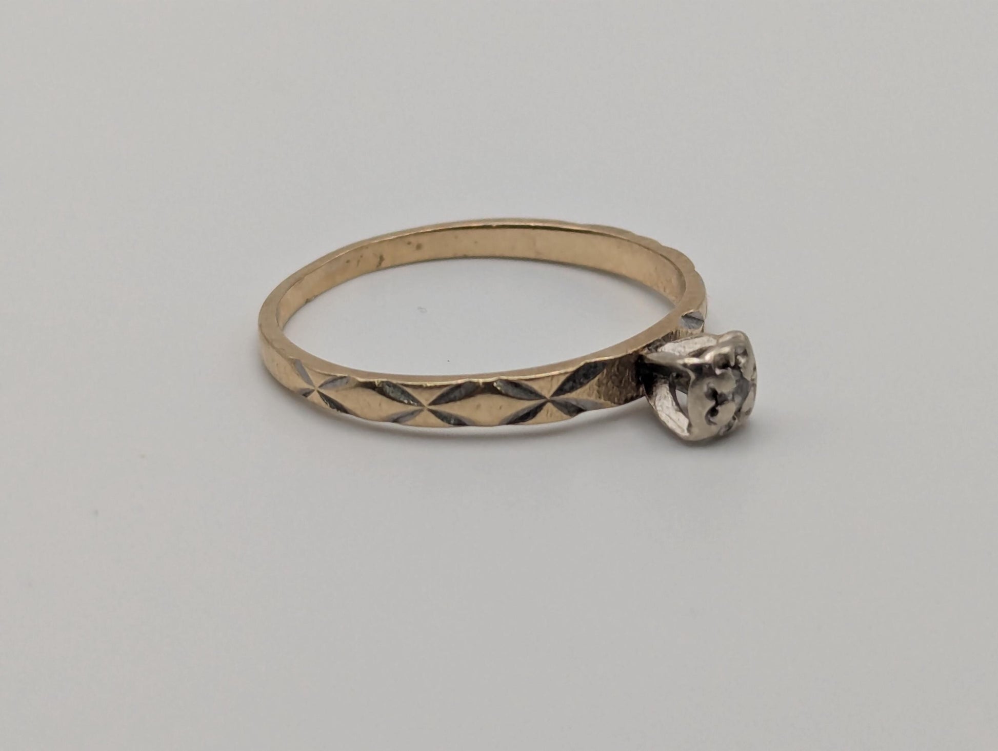 14k Multi Gold Quilted Design Diamond Solitaire Engagement Wedding Promise Ring