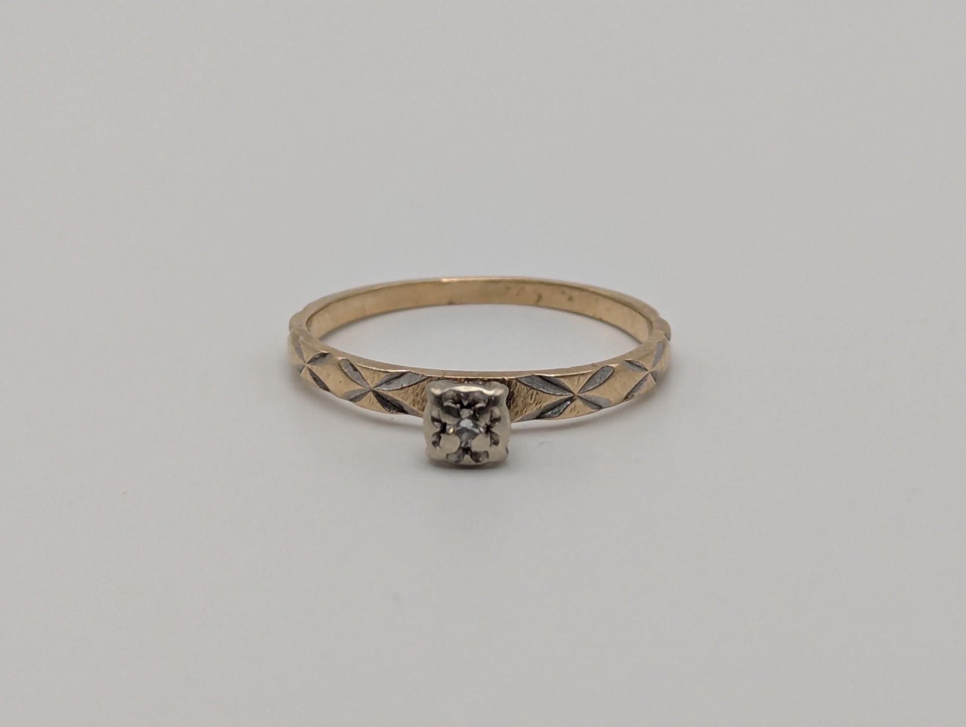 14k Multi Gold Quilted Design Diamond Solitaire Engagement Wedding Promise Ring