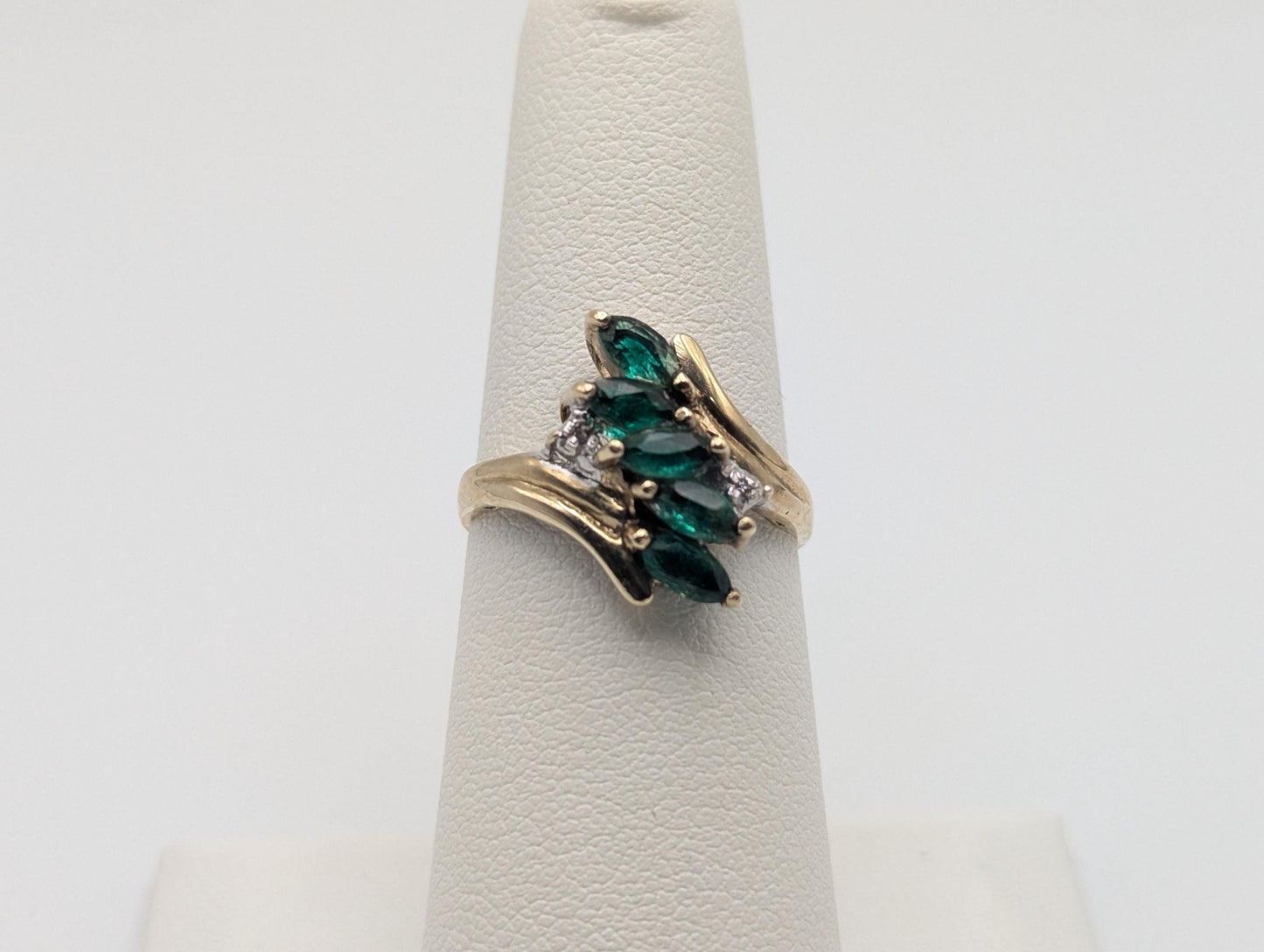 10k Yellow Gold Emerald and Diamond Statement Cocktail Multi-Stone Ring.