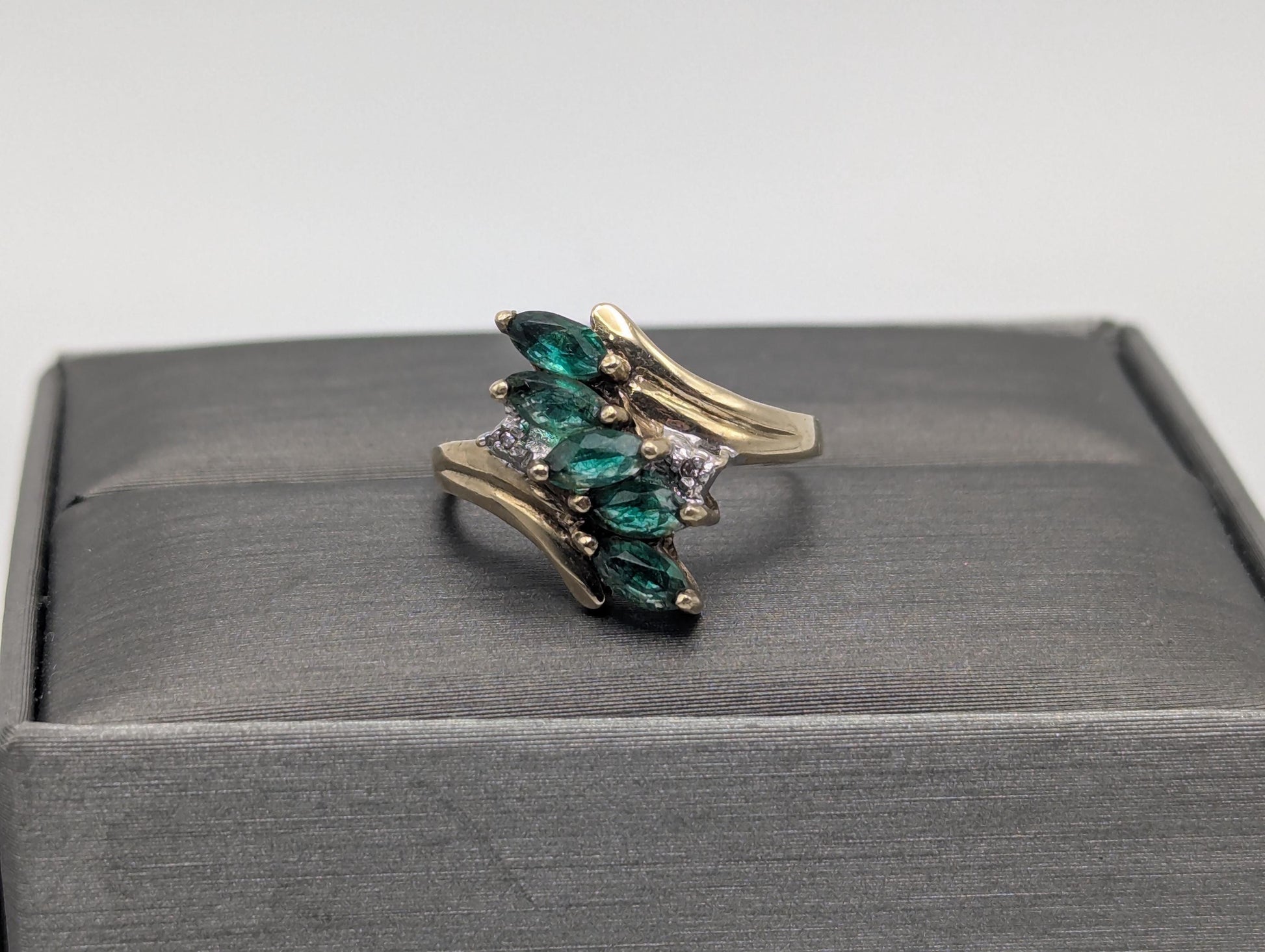 10k Yellow Gold Emerald and Diamond Statement Cocktail Multi-Stone Ring.