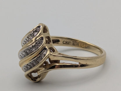 10k Yellow Gold Diamond .25 ctw Shell Style Ring. Cocktail Diamond Ocean Wave Ring.