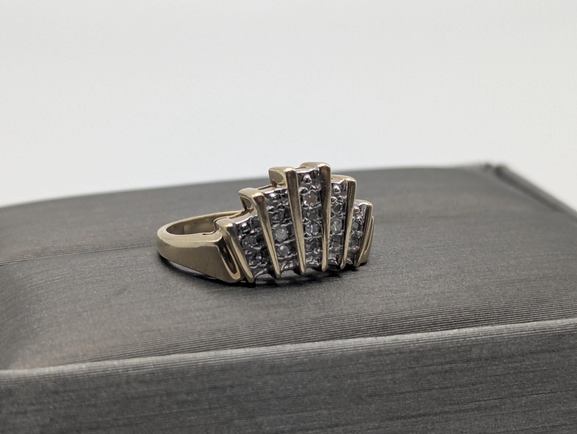 10k Yellow Gold Diamond .25 ctw Crown Style Ring. Cocktail Diamond Ring.