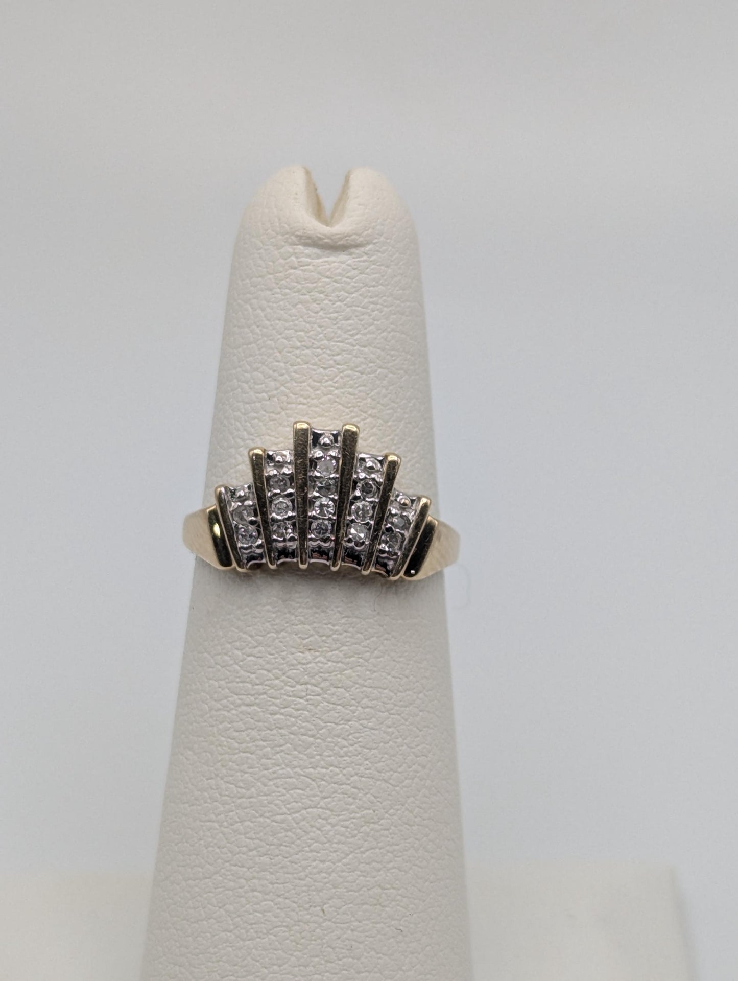 10k Yellow Gold Diamond .25 ctw Crown Style Ring. Cocktail Diamond Ring.