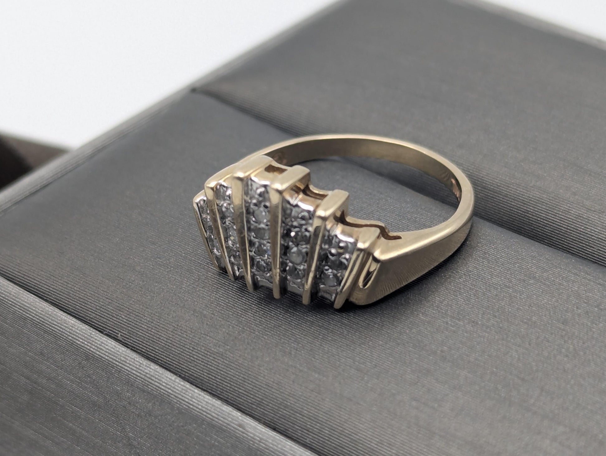 10k Yellow Gold Diamond .25 ctw Crown Style Ring. Cocktail Diamond Ring.