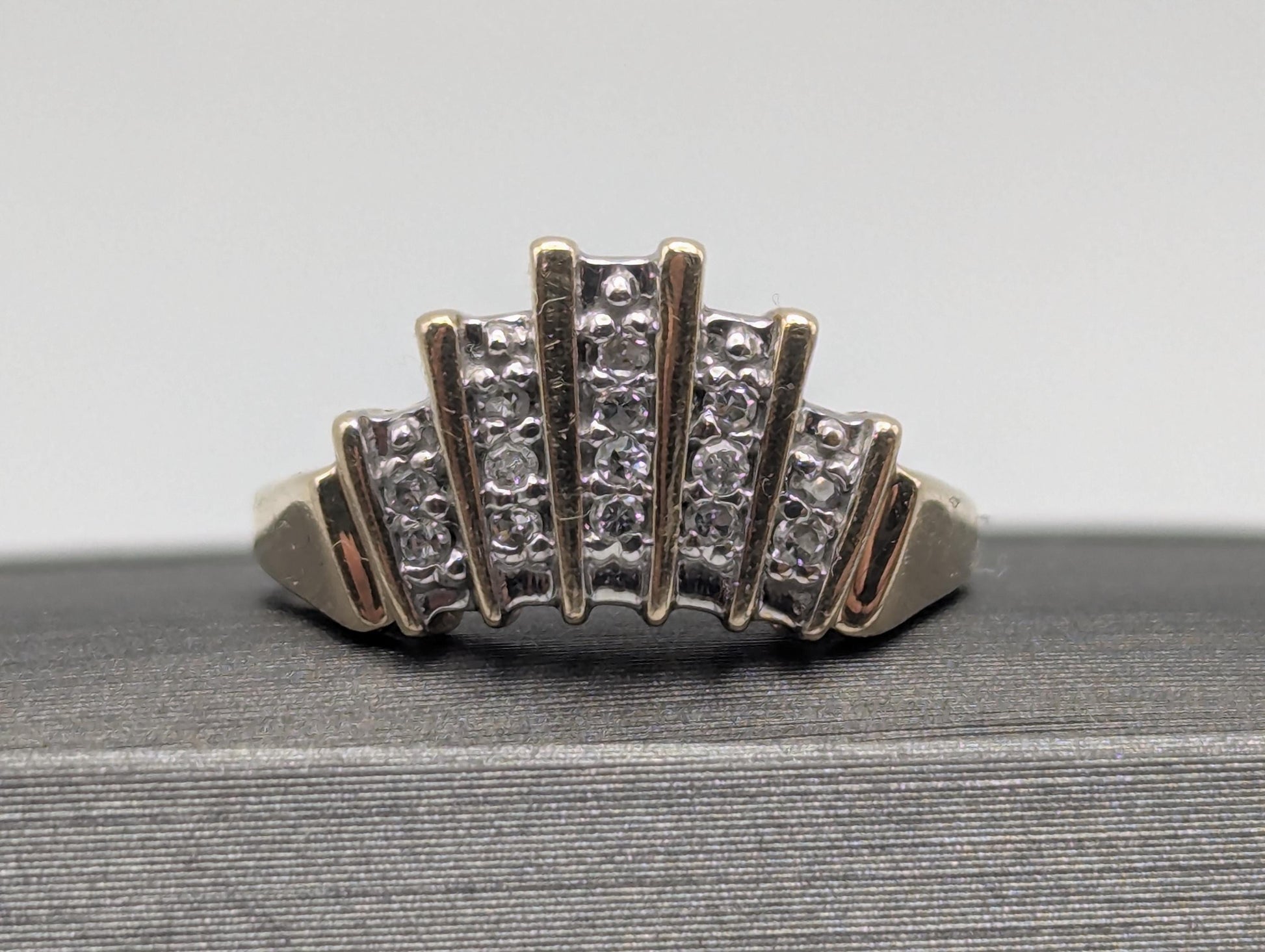 10k Yellow Gold Diamond .25 ctw Crown Style Ring. Cocktail Diamond Ring.