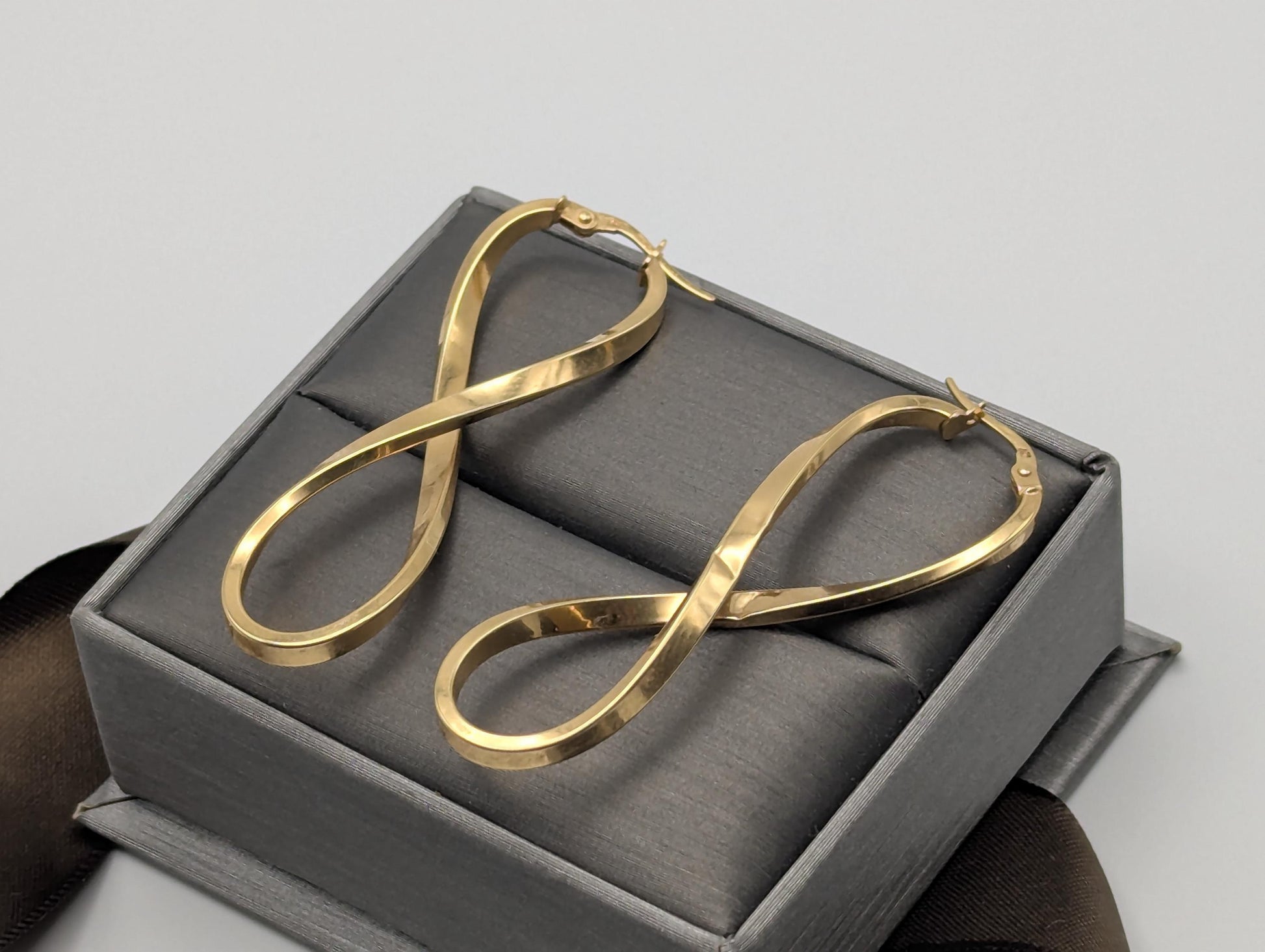 Large 14k ITALY Twisted Long Infinity Hoop Earrings Twisted Classic Dangle Hoops