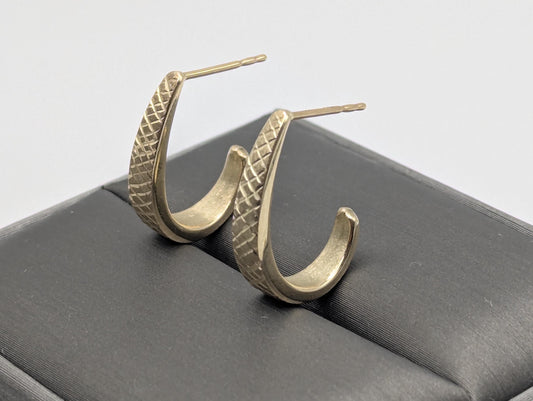 14k Yellow Gold Huggie Style Textured Hoop Earrings Womens Huggie Earrings