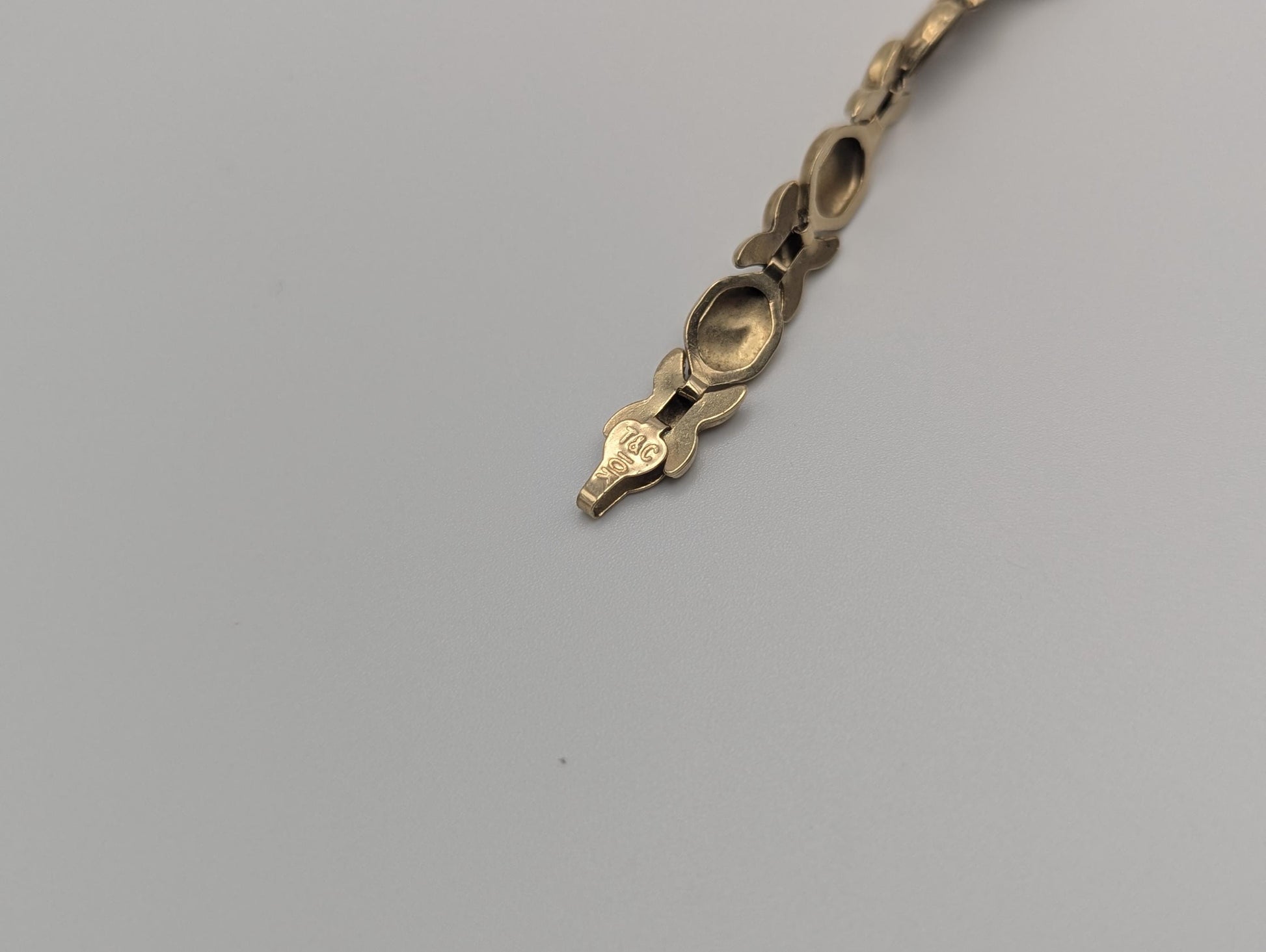 10k Solid Yellow Gold 4.5 gr XOXO Diamond Tennis Bracelet 7" Kisses Love Chain