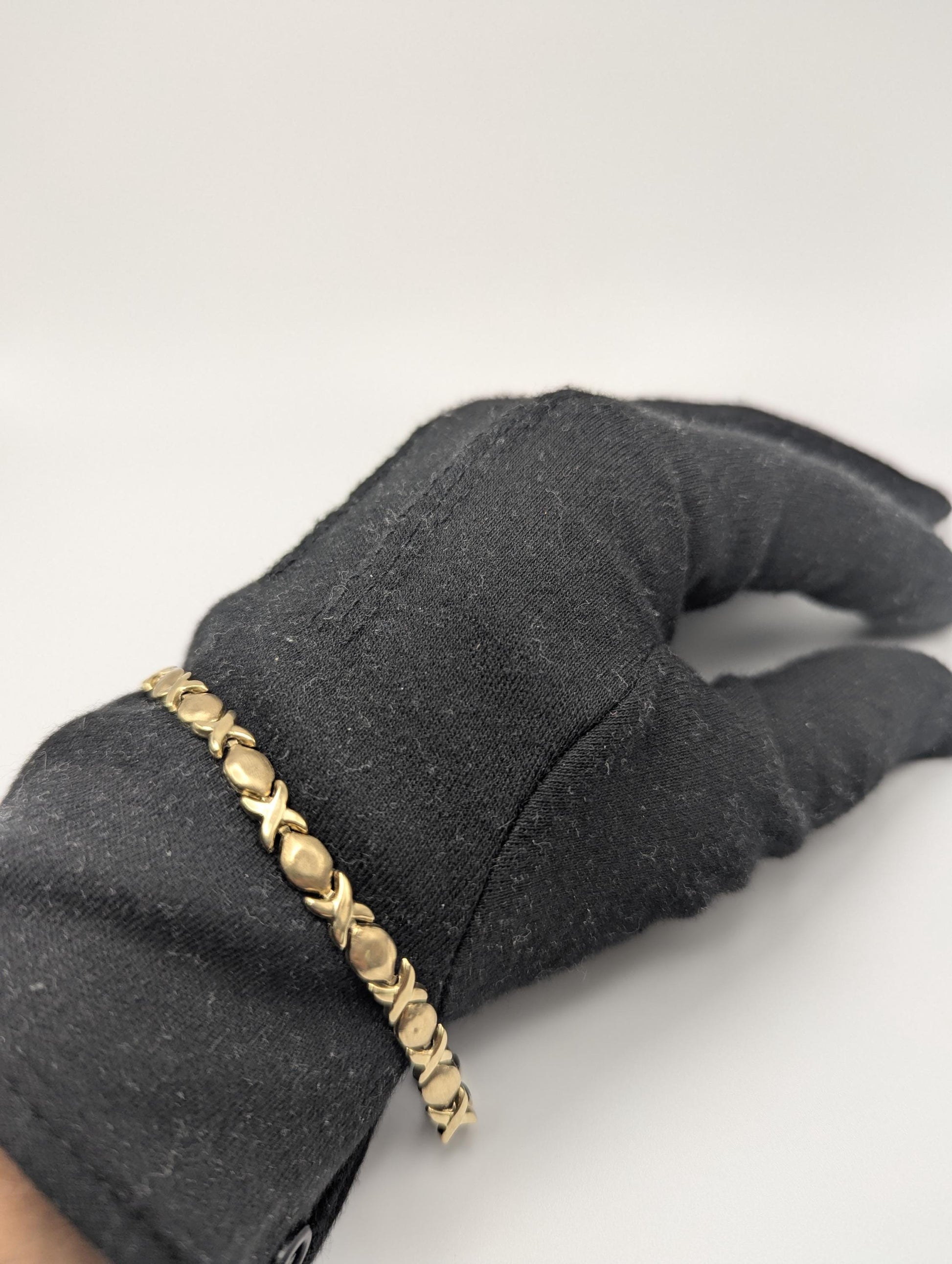 10k Solid Yellow Gold 4.5 gr XOXO Diamond Tennis Bracelet 7" Kisses Love Chain