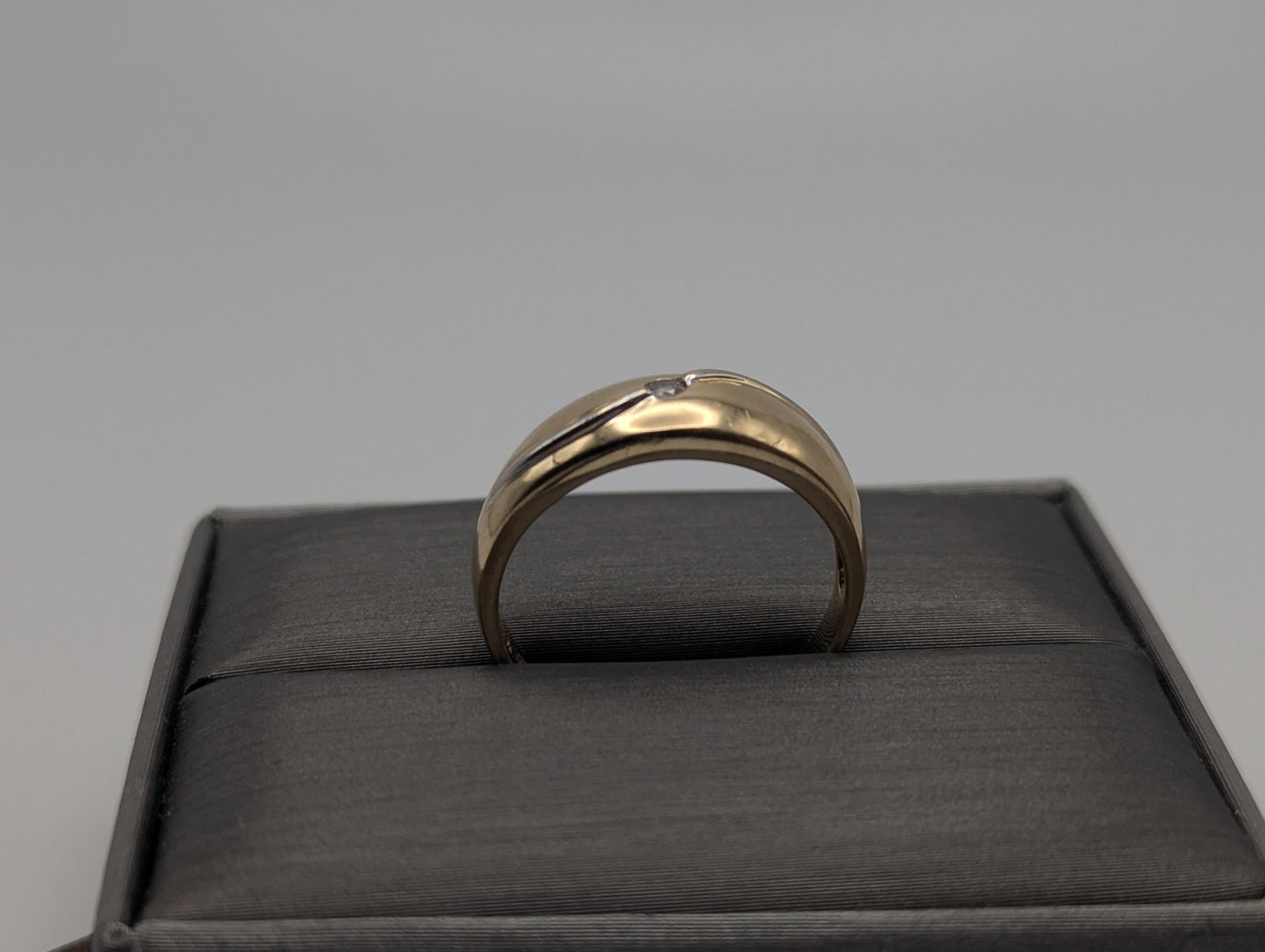 10k Yellow Solid Gold Mens Diamond Dome Style Wedding Band Anniversary Ring Wide