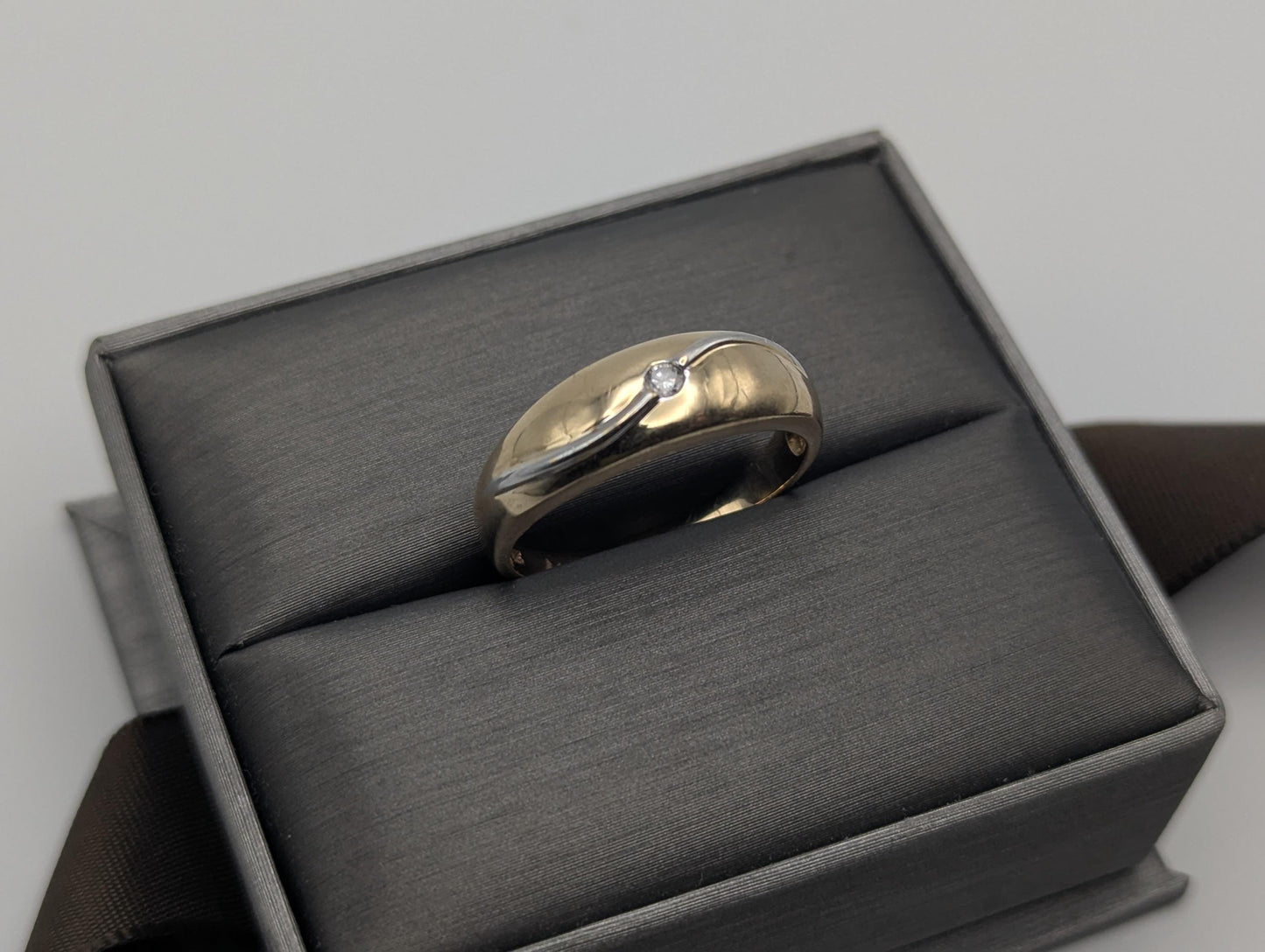 10k Yellow Solid Gold Mens Diamond Dome Style Wedding Band Anniversary Ring Wide
