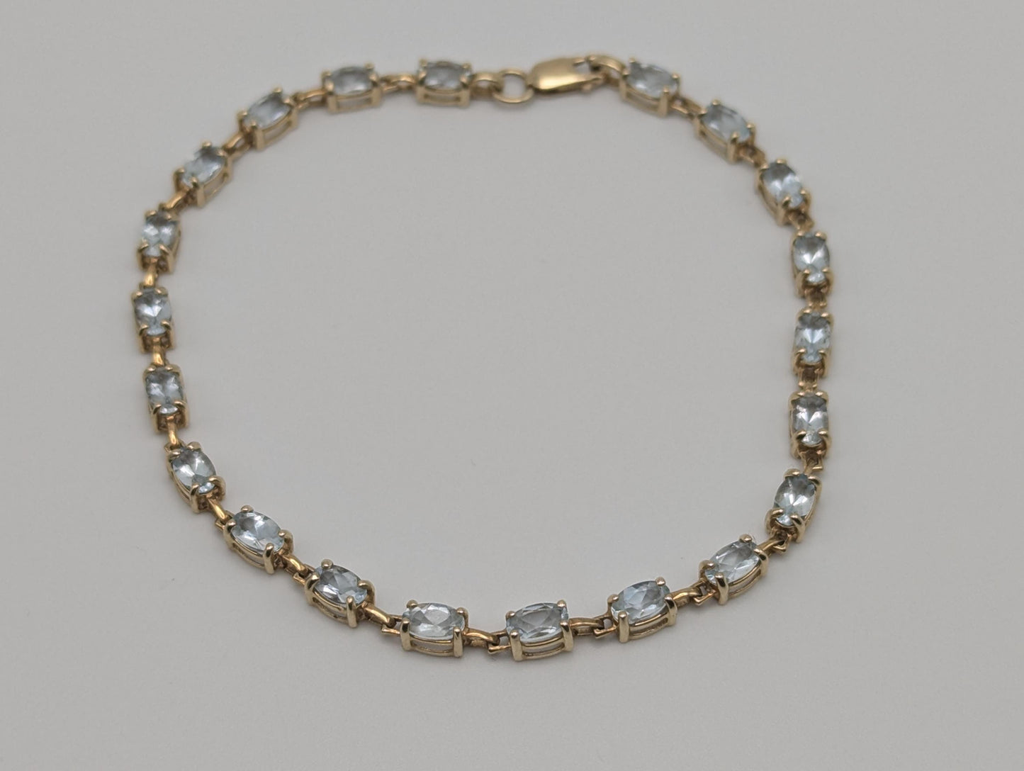 10k Yellow Gold Blue Aquamarine Bracelet. Aquamarine Tennis Bracelet 7.5"