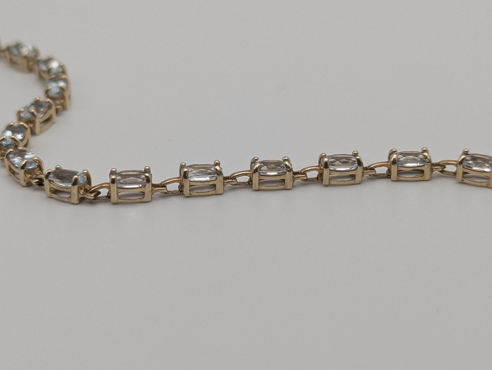 10k Yellow Gold Blue Aquamarine Bracelet. Aquamarine Tennis Bracelet 7.5"
