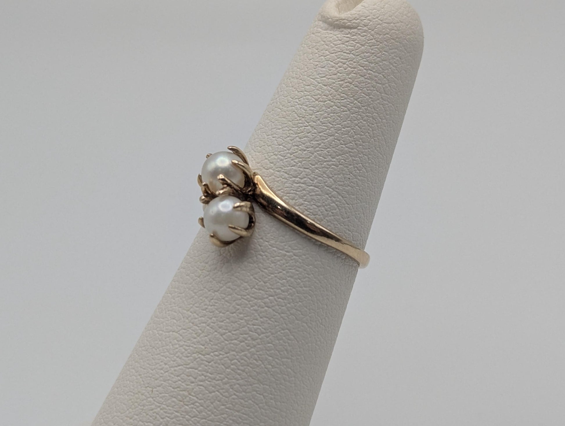 10k Yellow Gold Vintage Pearl Cluster Ring. Promise Double Pearl Ring.
