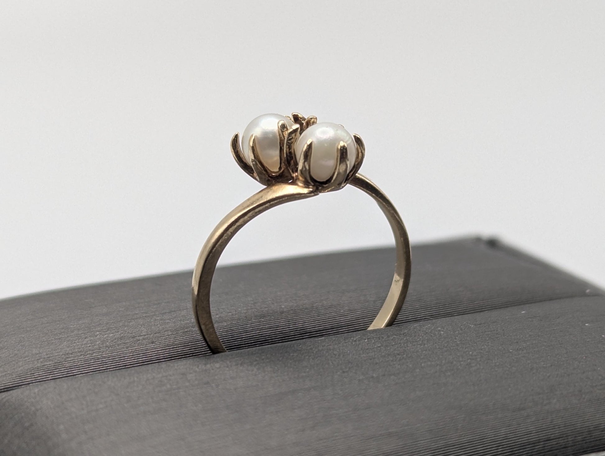 10k Yellow Gold Vintage Pearl Cluster Ring. Promise Double Pearl Ring.