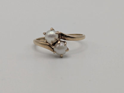 10k Yellow Gold Vintage Pearl Cluster Ring. Promise Double Pearl Ring.