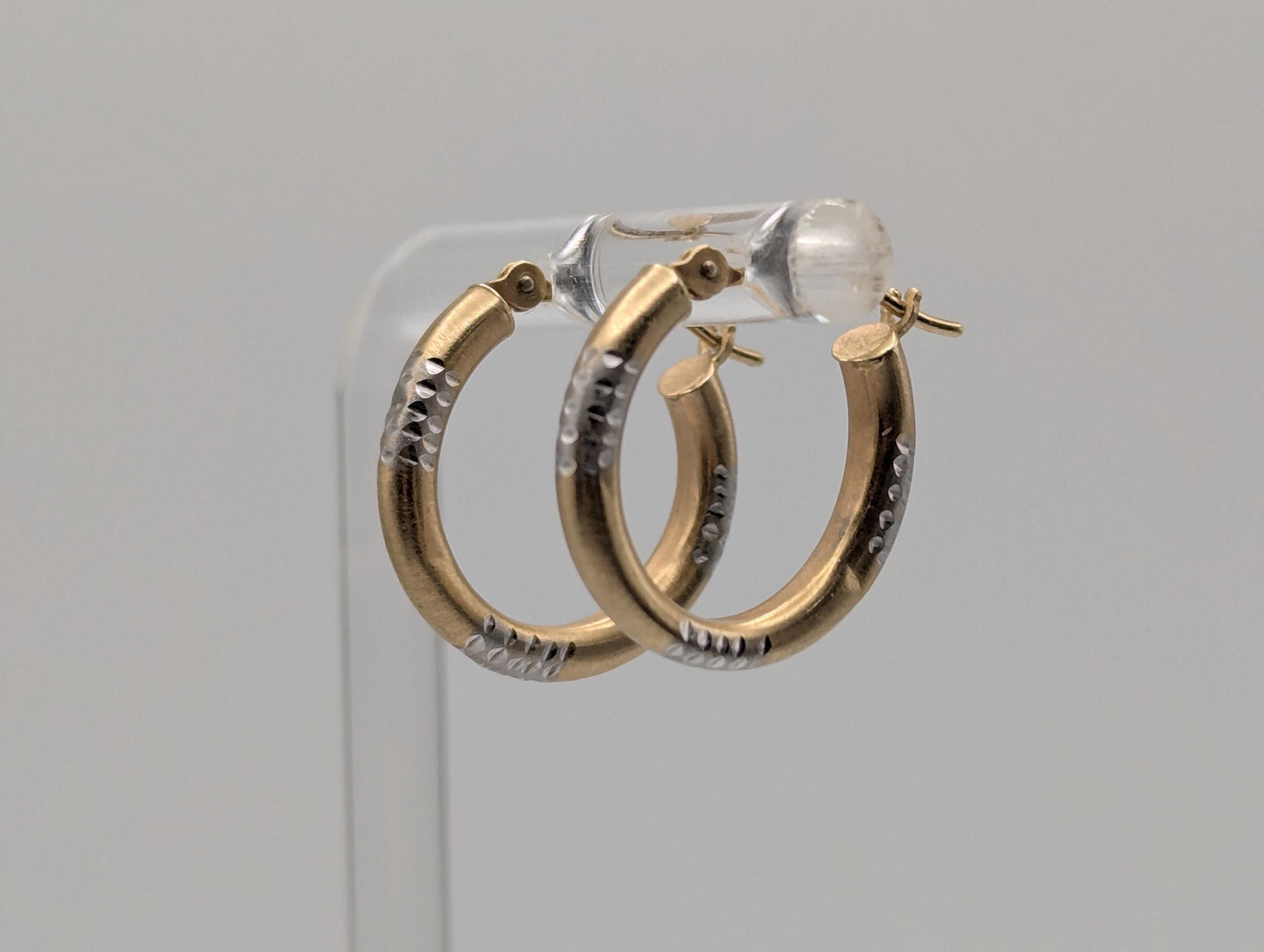 14k Vintage Two-Tone Gold Classic Etched Textured Hoop Earrings Dainty Gold Hoops Hinged