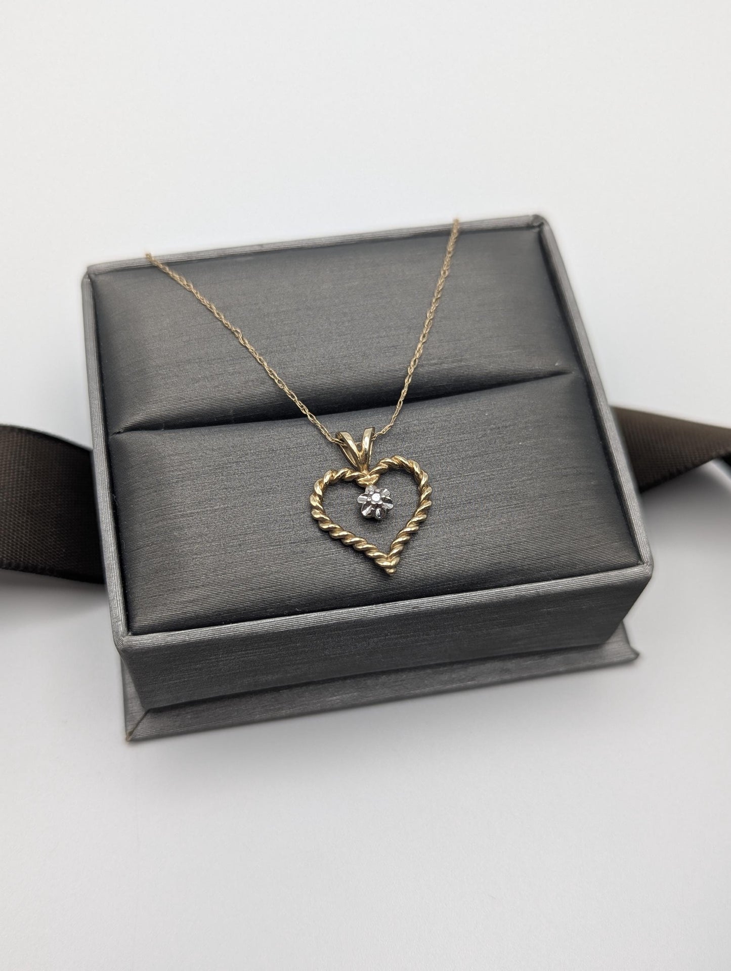 10K Gold Diamond Heart Pendant w/Gold Chain Necklace Love Heart