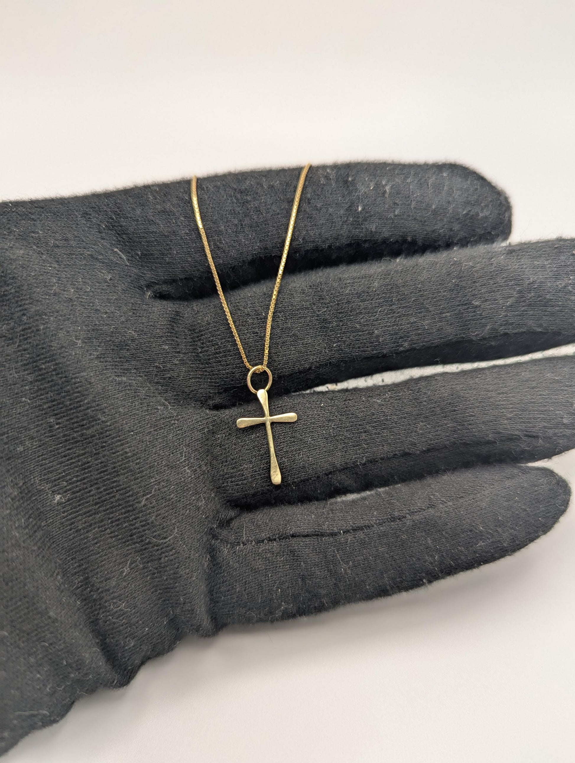 10k Yellow ITALY Gold Cross Pendant Necklace 17 " Crucifix Necklace