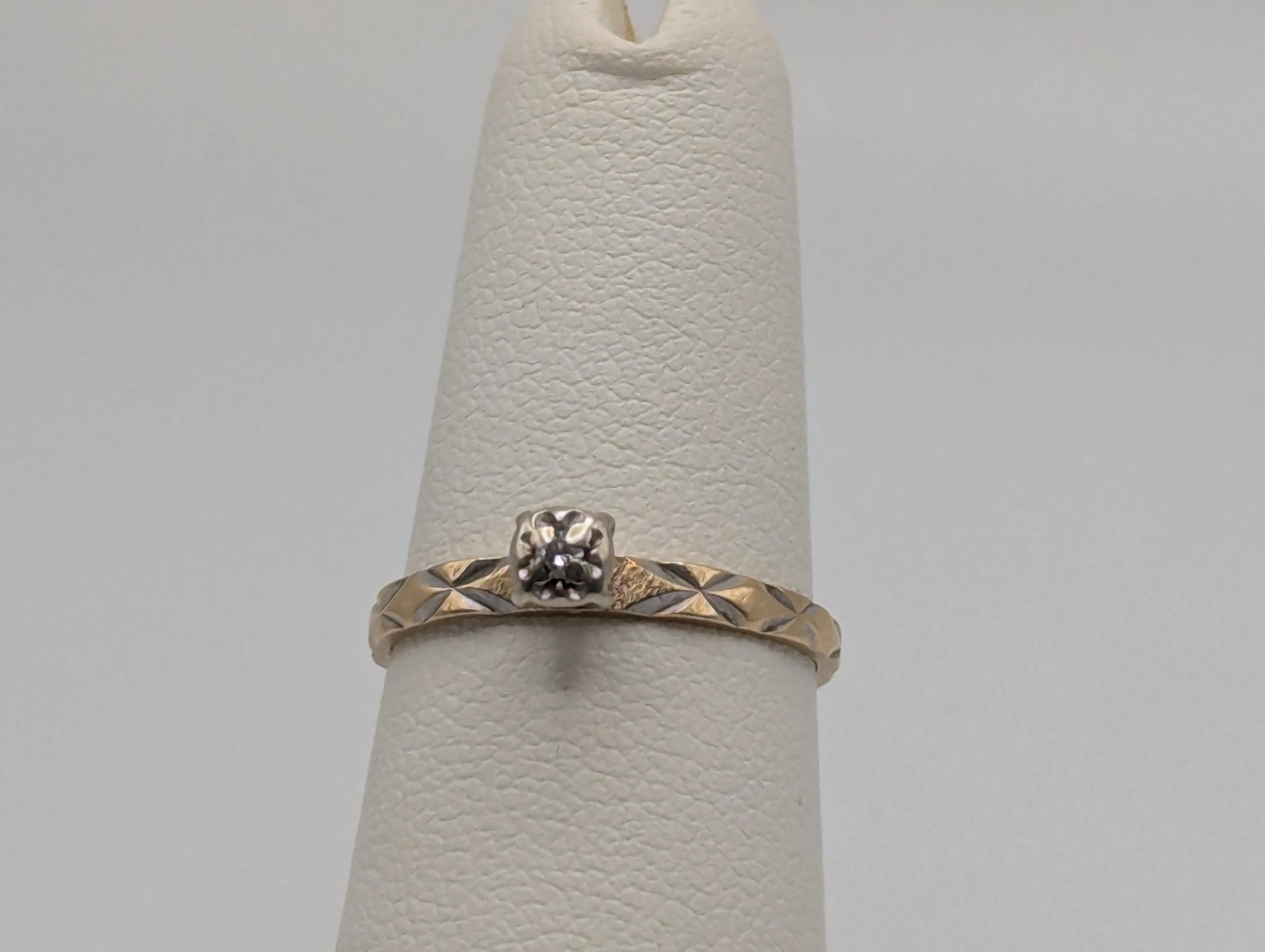 14k Multi Gold Quilted Design Diamond Solitaire Engagement Wedding Promise Ring