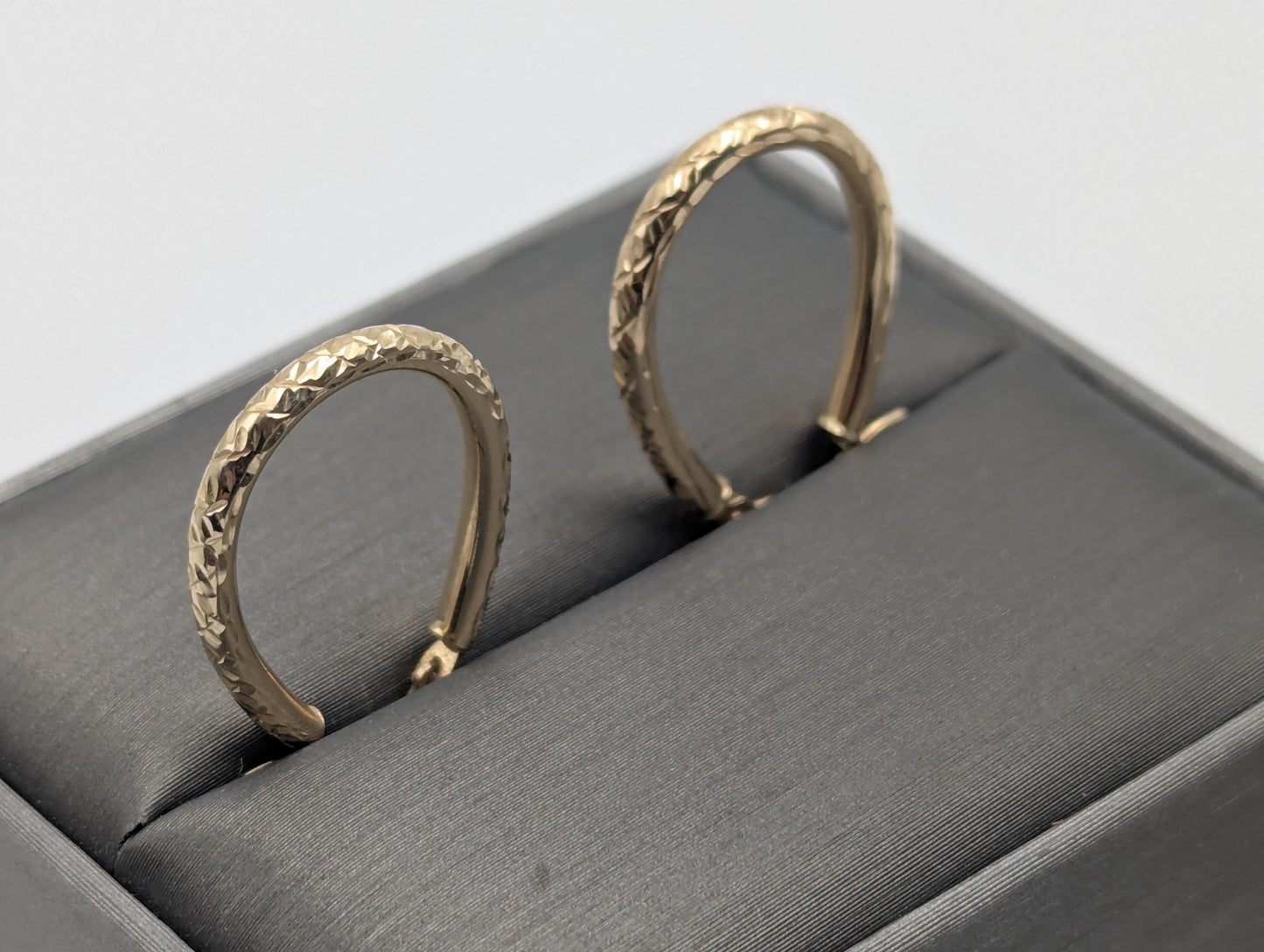 14k Vintage Yellow Gold Classic Etched Textured Hoop Earrings Gold Hoops Hinged