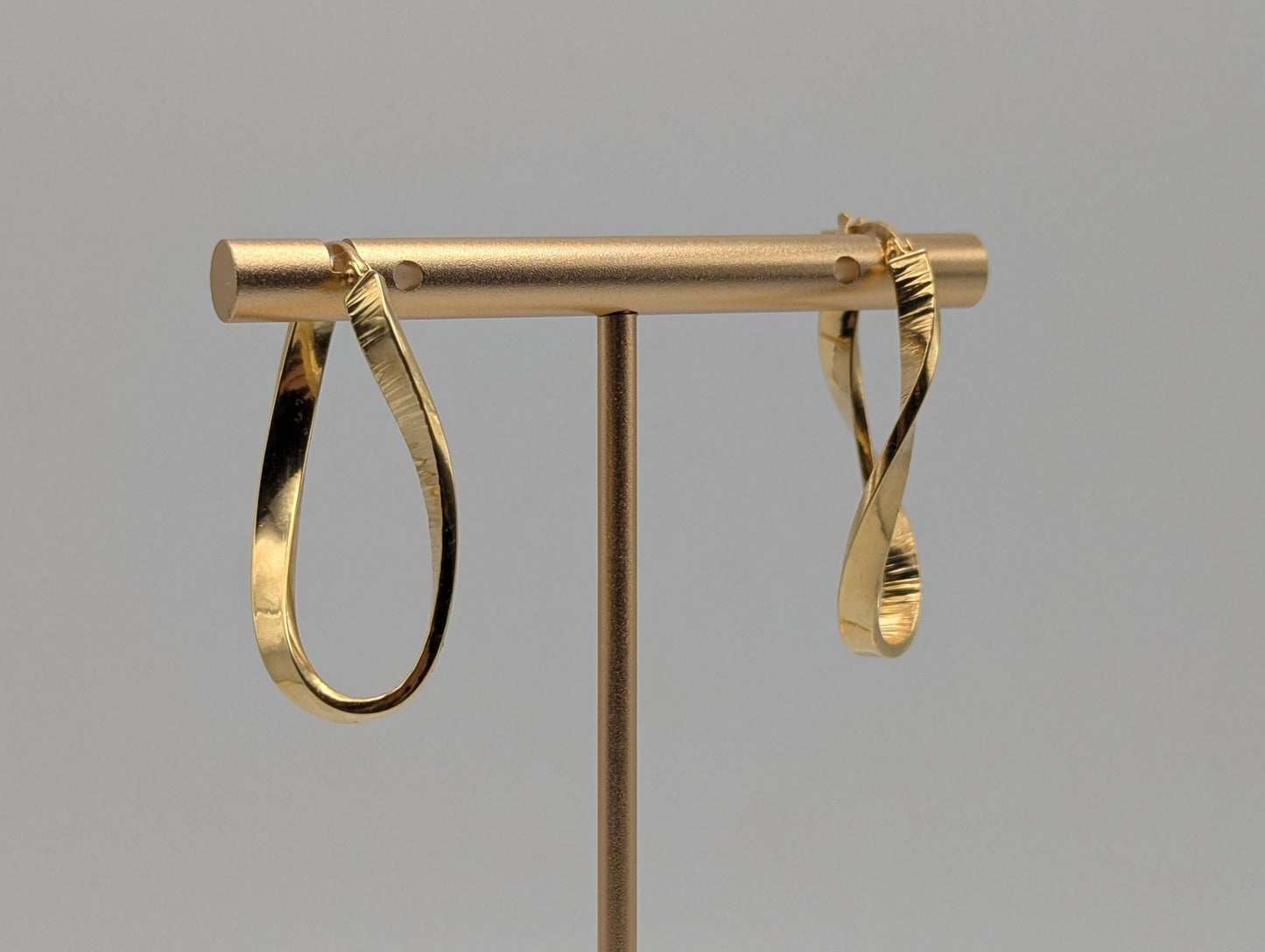 14k ITALY Twisted Long Infinity Hoop Etched Earrings. Etched Twisted Hoops