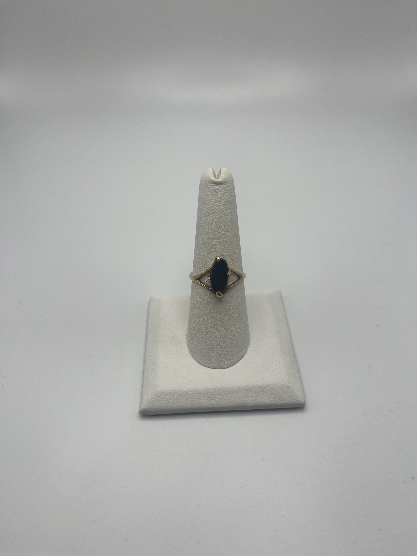 10k Vintage Black Onyx Ring Midnight Statement Ring. Cocktail Ring.