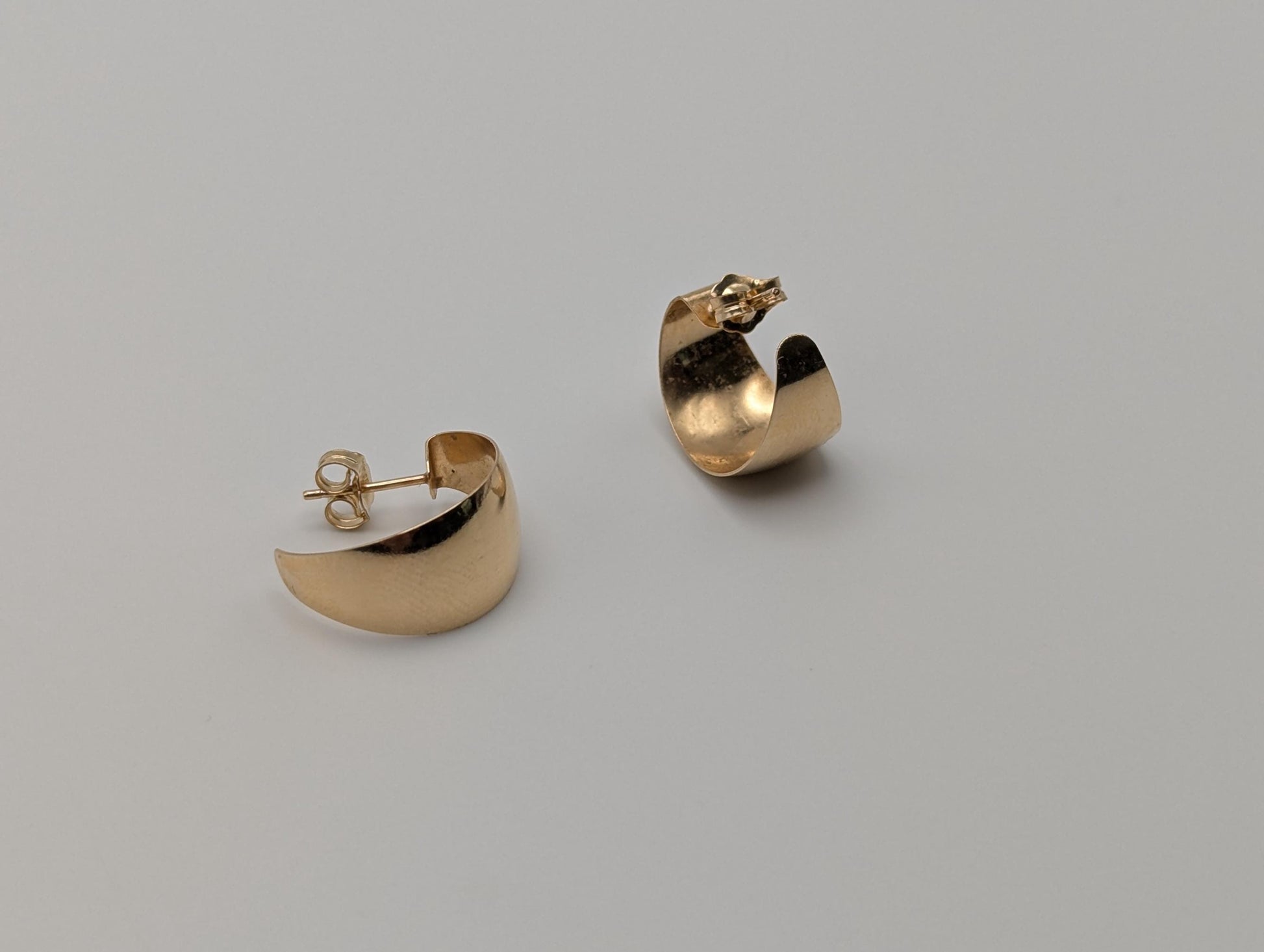 14k Yellow Gold Half Huggie Style Hoop Earrings Womens Huggie Earrings