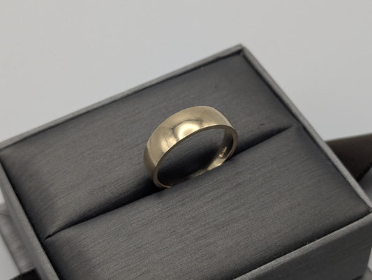 14k Yellow Gold Dome Style Wedding Band. Wedding Ring. Anniversary Band.