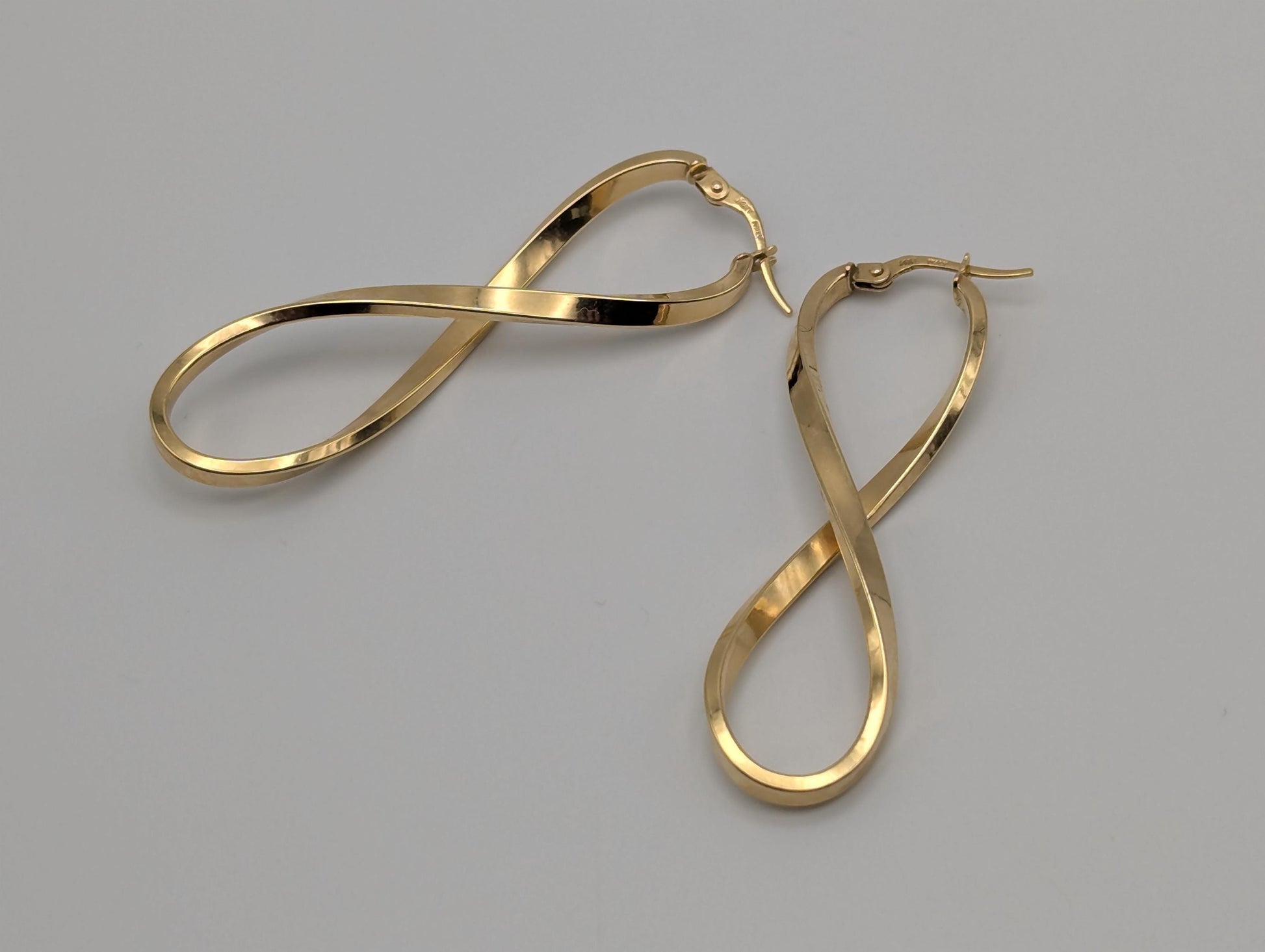 14k ITALY Twisted Long Infinity Hoop Earrings. Etched Twisted Hoops