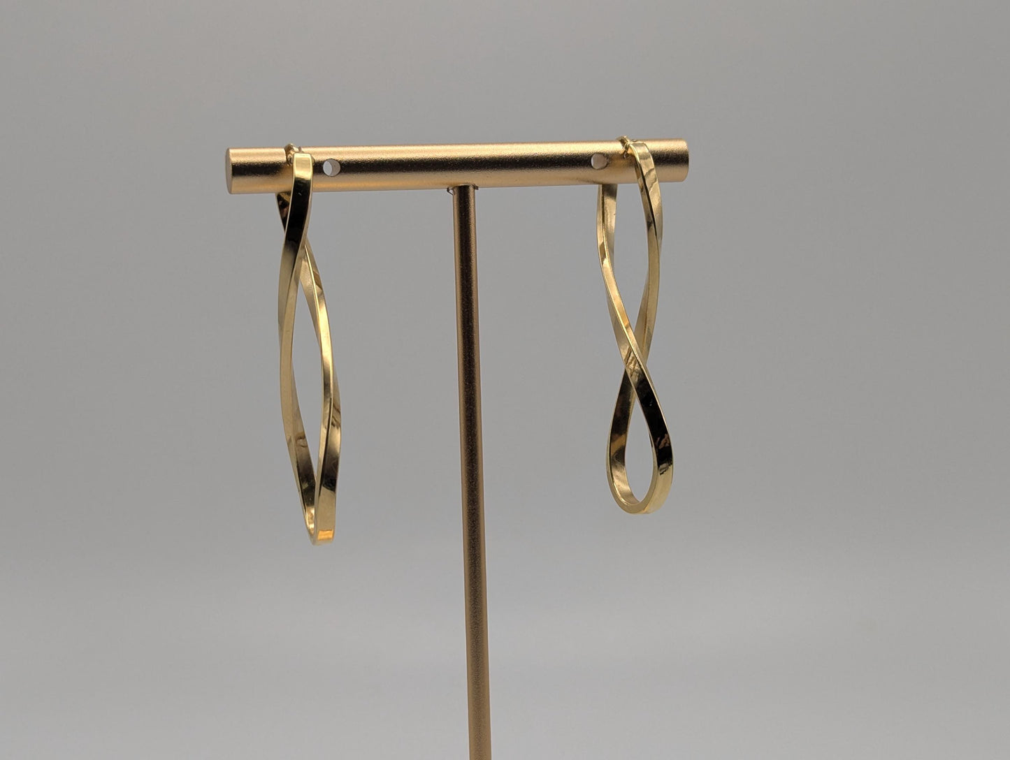 14k ITALY Twisted Long Infinity Hoop Earrings. Etched Twisted Hoops