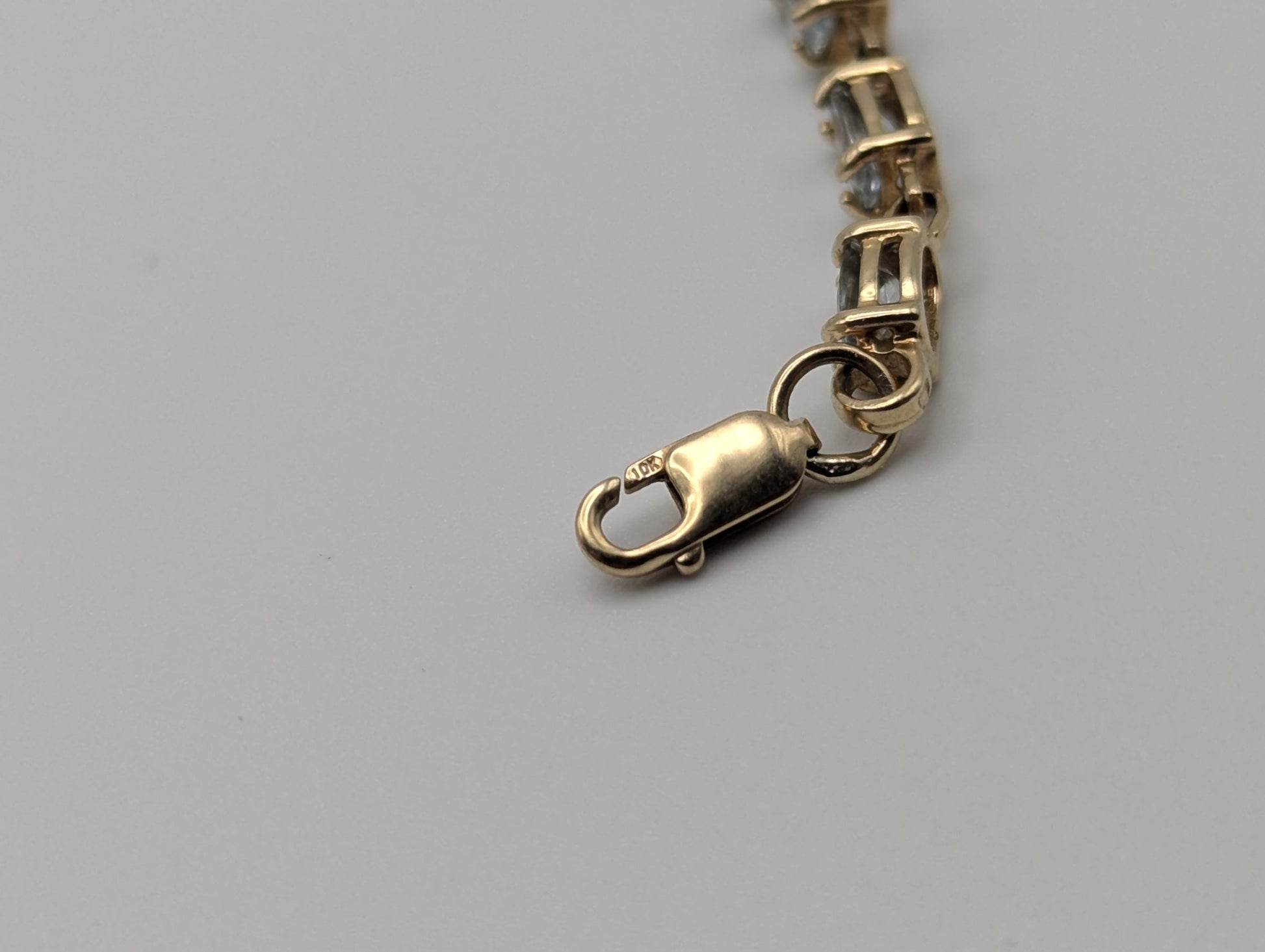 10k Yellow Gold Blue Aquamarine Bracelet. Aquamarine Tennis Bracelet 7.5"